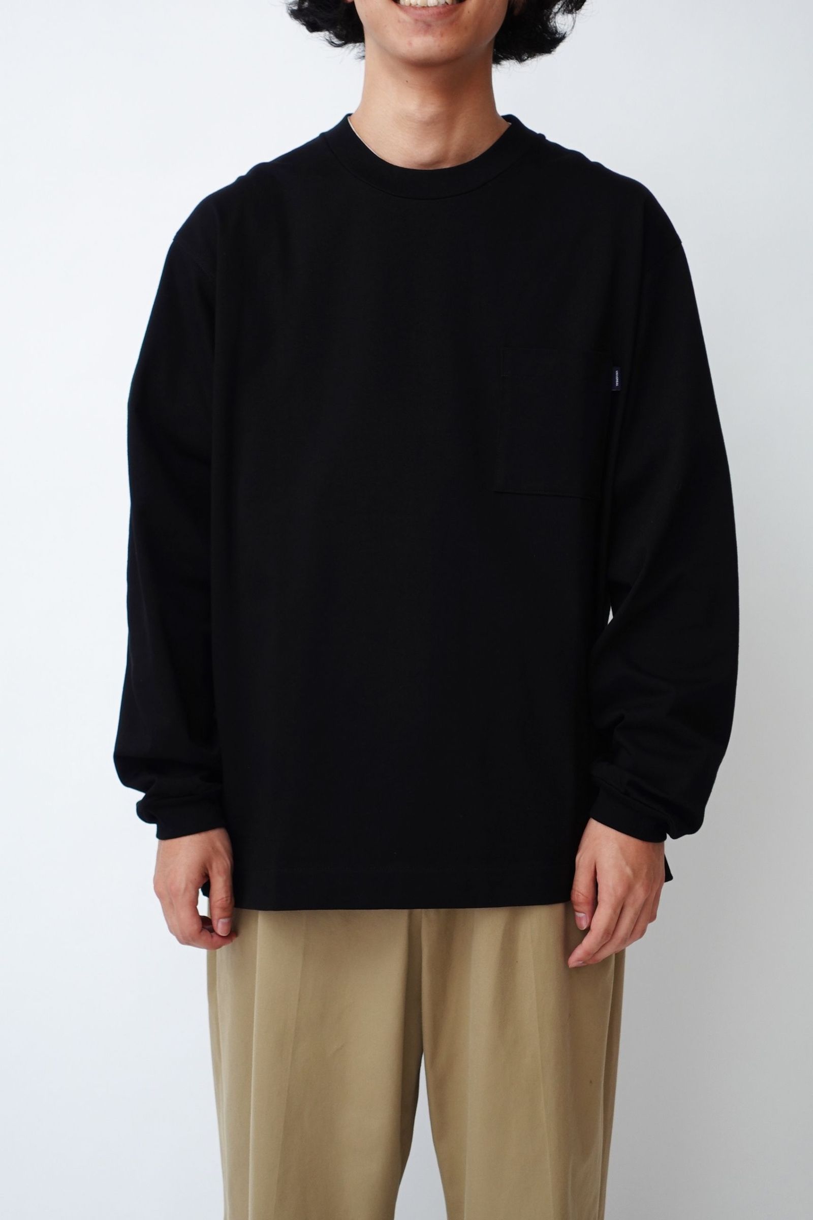 PIS NAME L/S T-SHIRT/カットソー