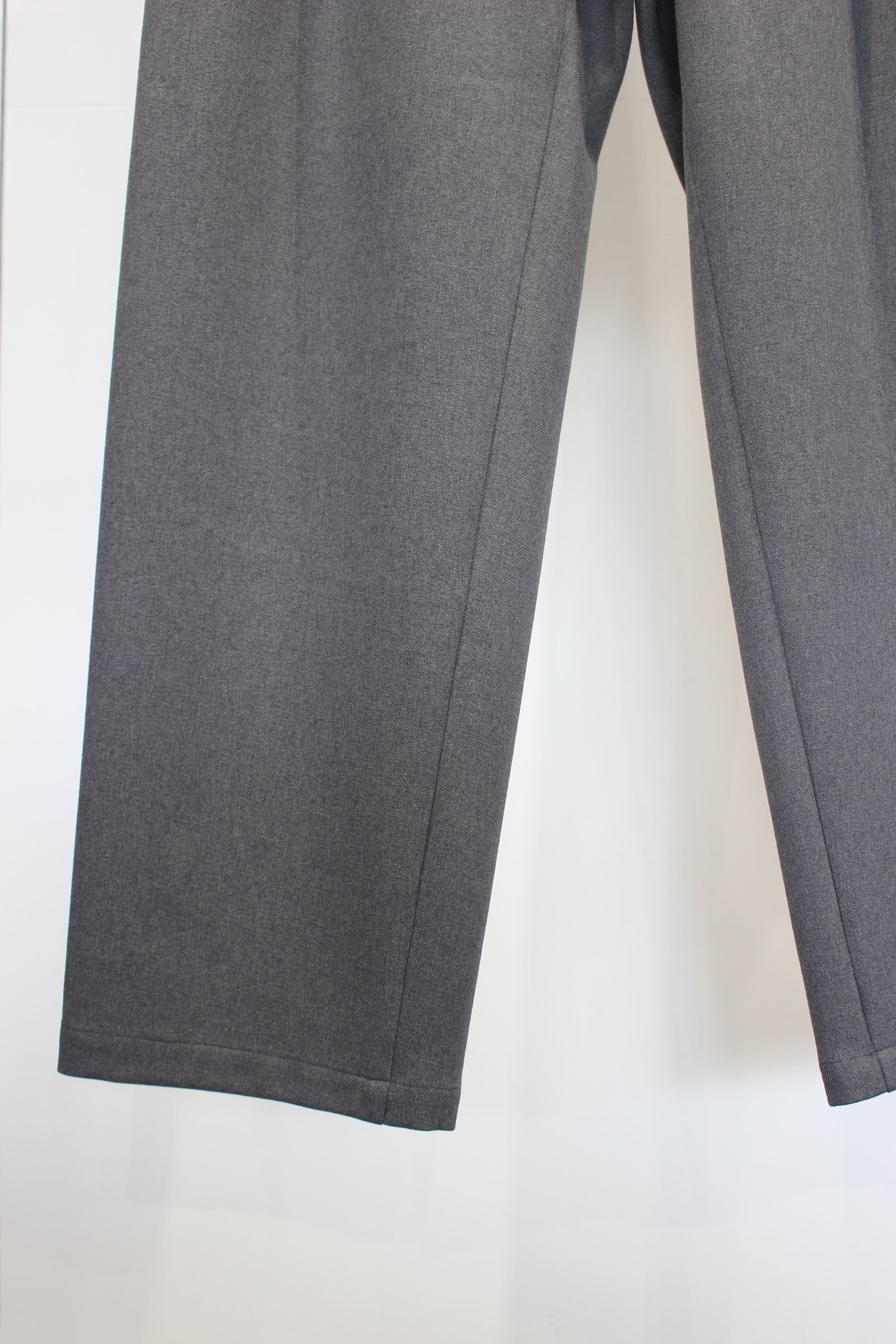 [ラスト1点] 2TUCK EASY TROUSERS | GRAY | スラックス