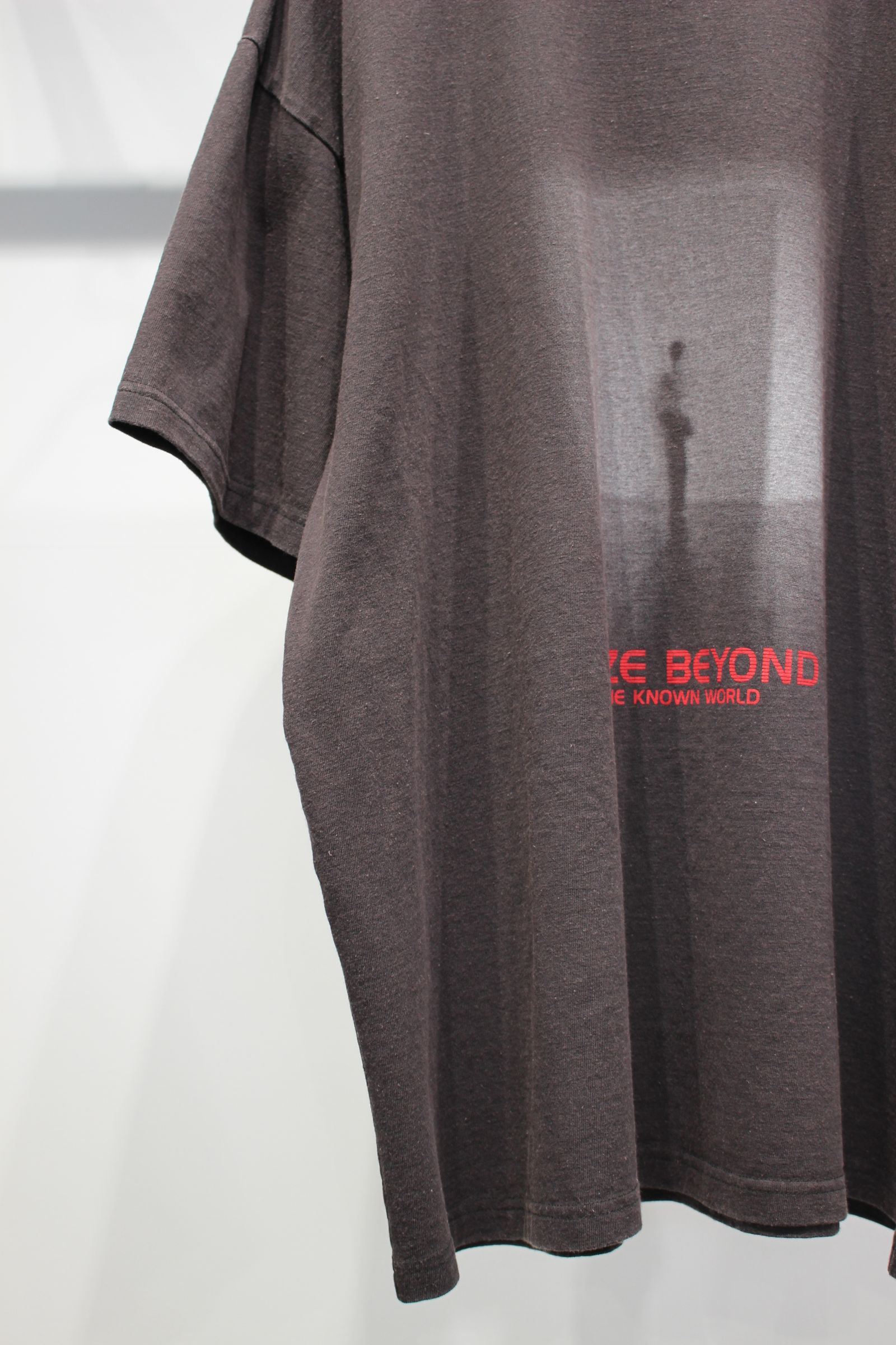 LOOSE FIT PRINT TEE : WE ARE ALL ALONE | BLACK | カットソー