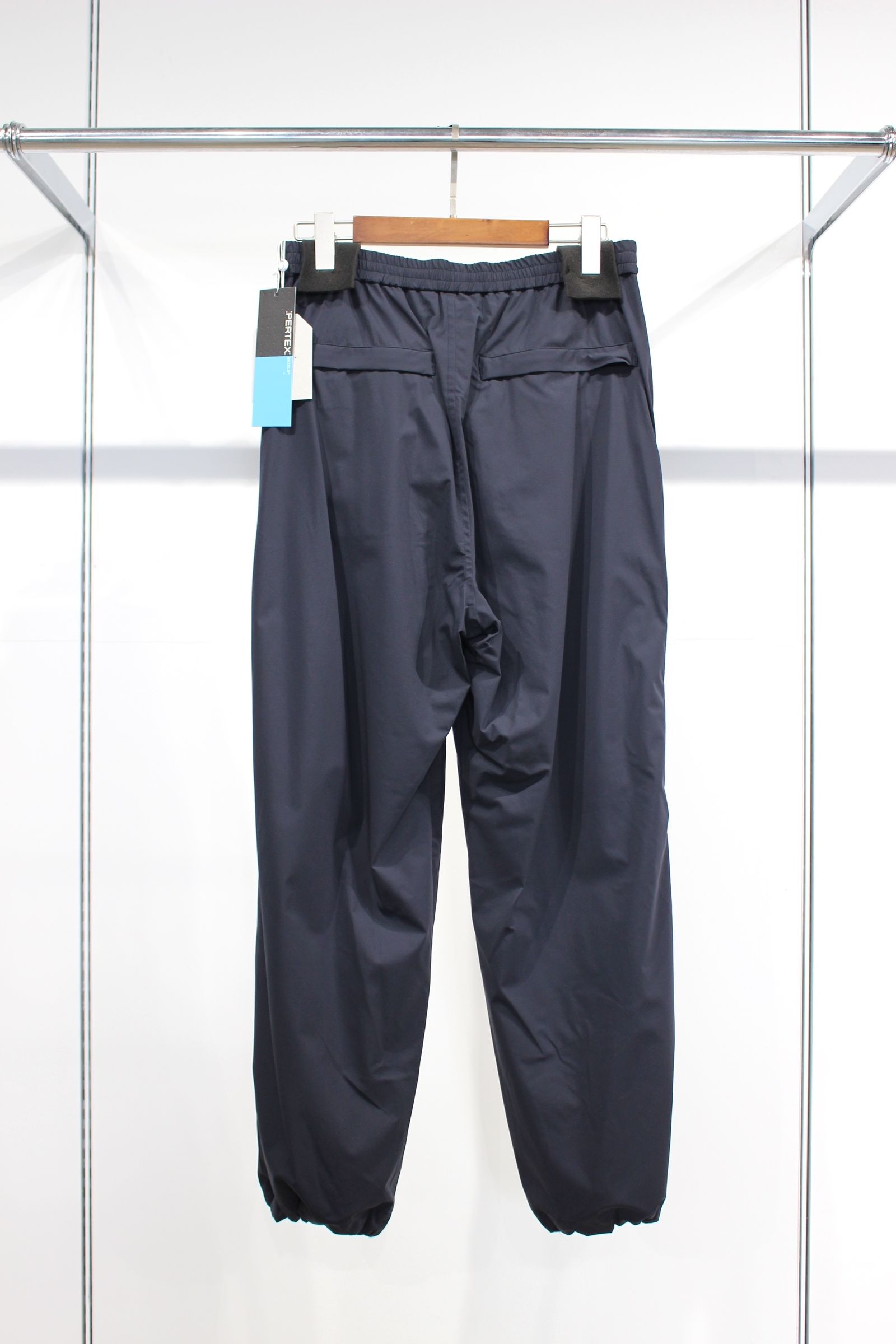 UNIVERSAL PRODUCTS - [ラスト1点] Pertex Shield Nylon Track Pants | D.NAVY | パンツ  | NapsNote