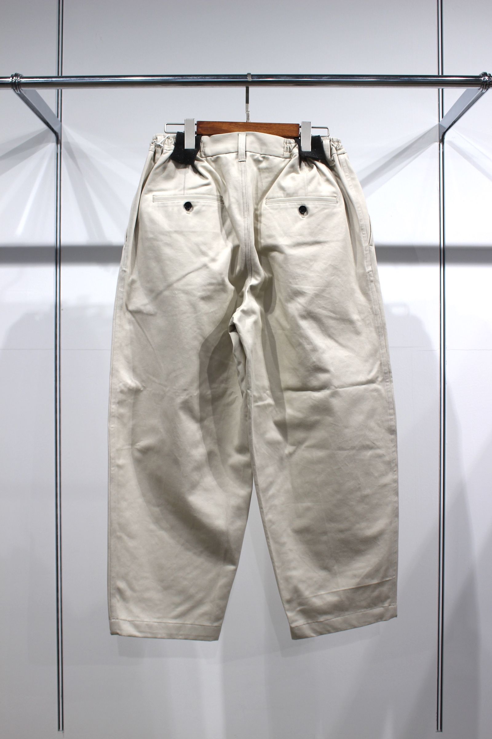 Two tuck chino`s/2タックチノパンツ