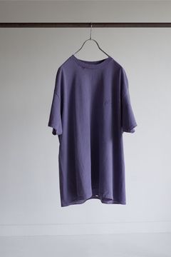 【再入荷】EMBROIDERY DYED T-SHIRT/DUSKY PURPLE