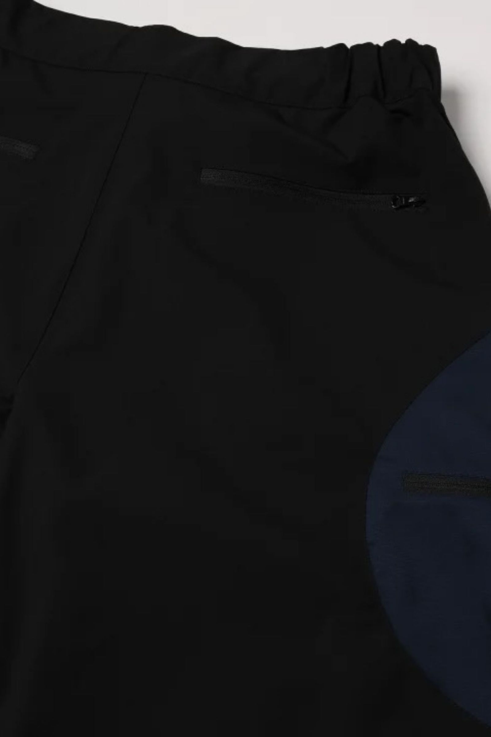 TECK SHORTS/BLACK