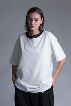 TIGHT-SLITCHED KNITTED FABRIC RINGER S/S TEE/CHARCOAL