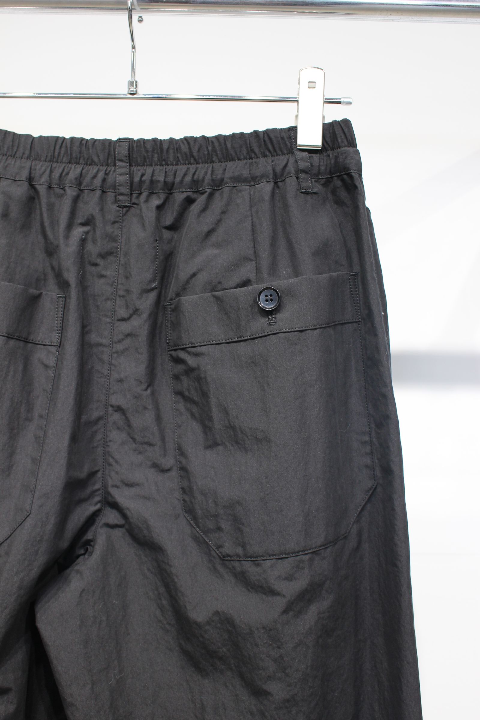SUPIMA COTTON x NYLON TYPEWRITER Easy Wide Pants | BLACK | ワイドパンツ