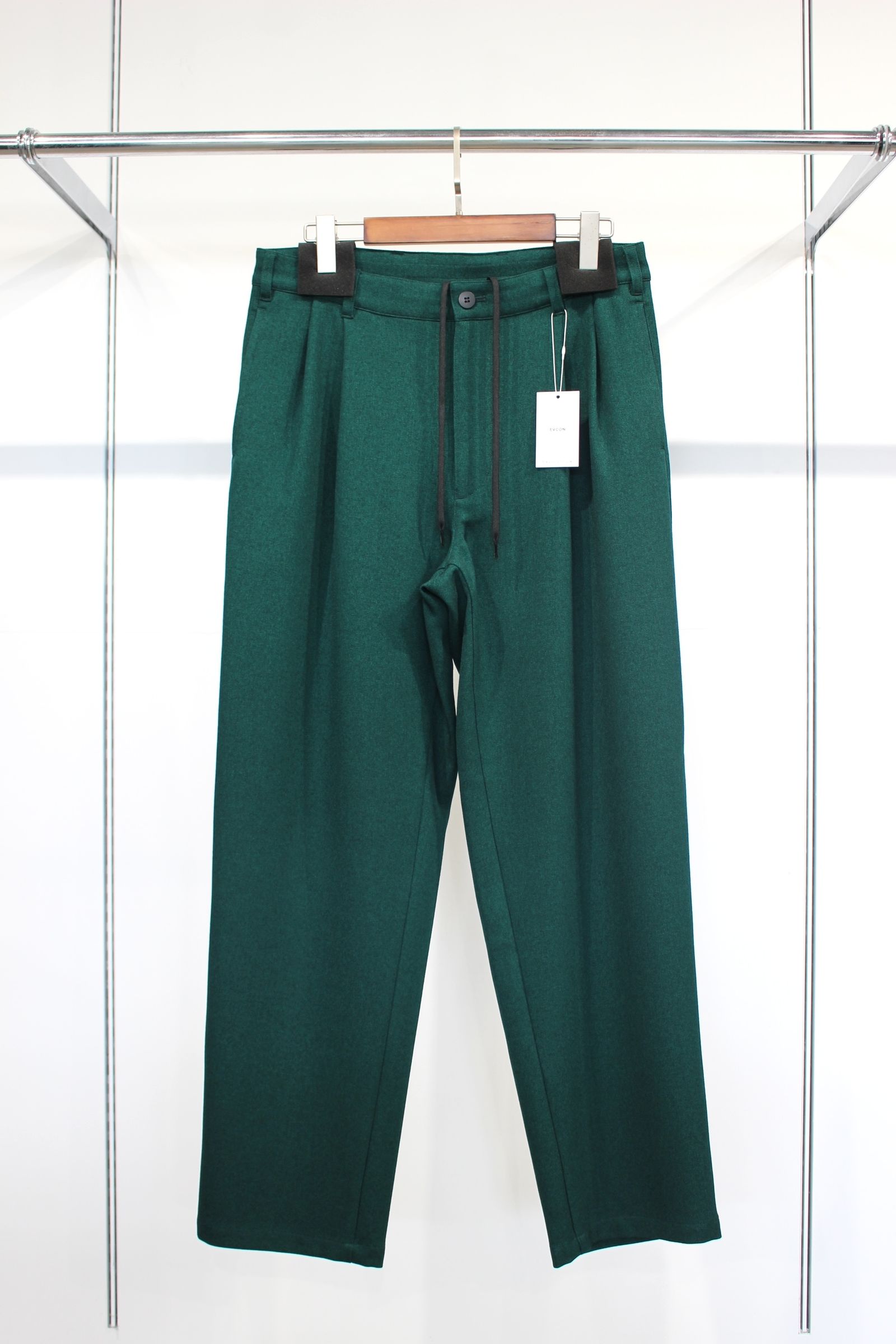 [ラスト1点] 2TUCK EASY TROUSERS | D.GREEN | スラックス