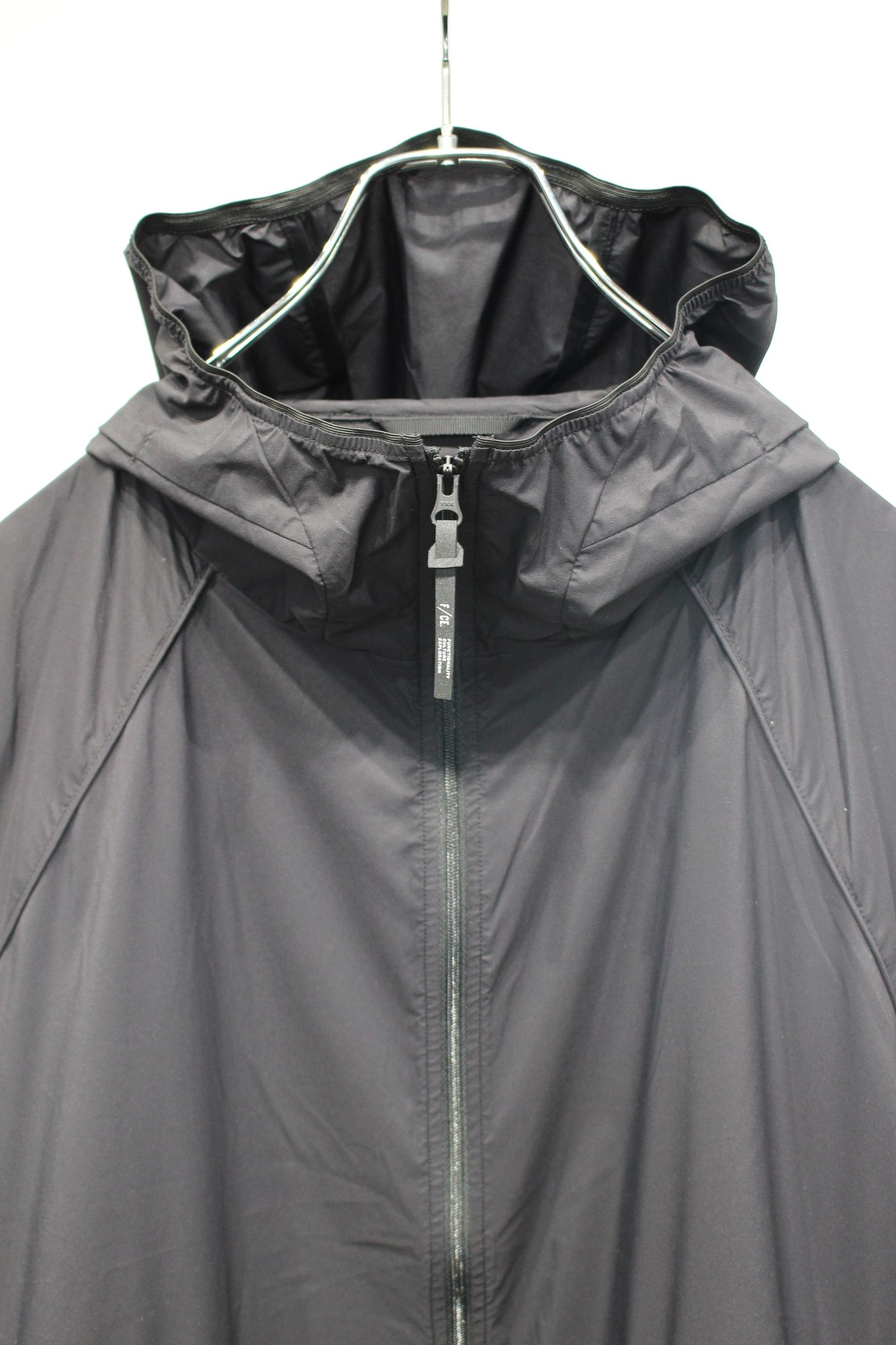 STOWABLE LIGHTWEIGHT JACKET | Black | ストウアブル ライトウェイト ジャケット