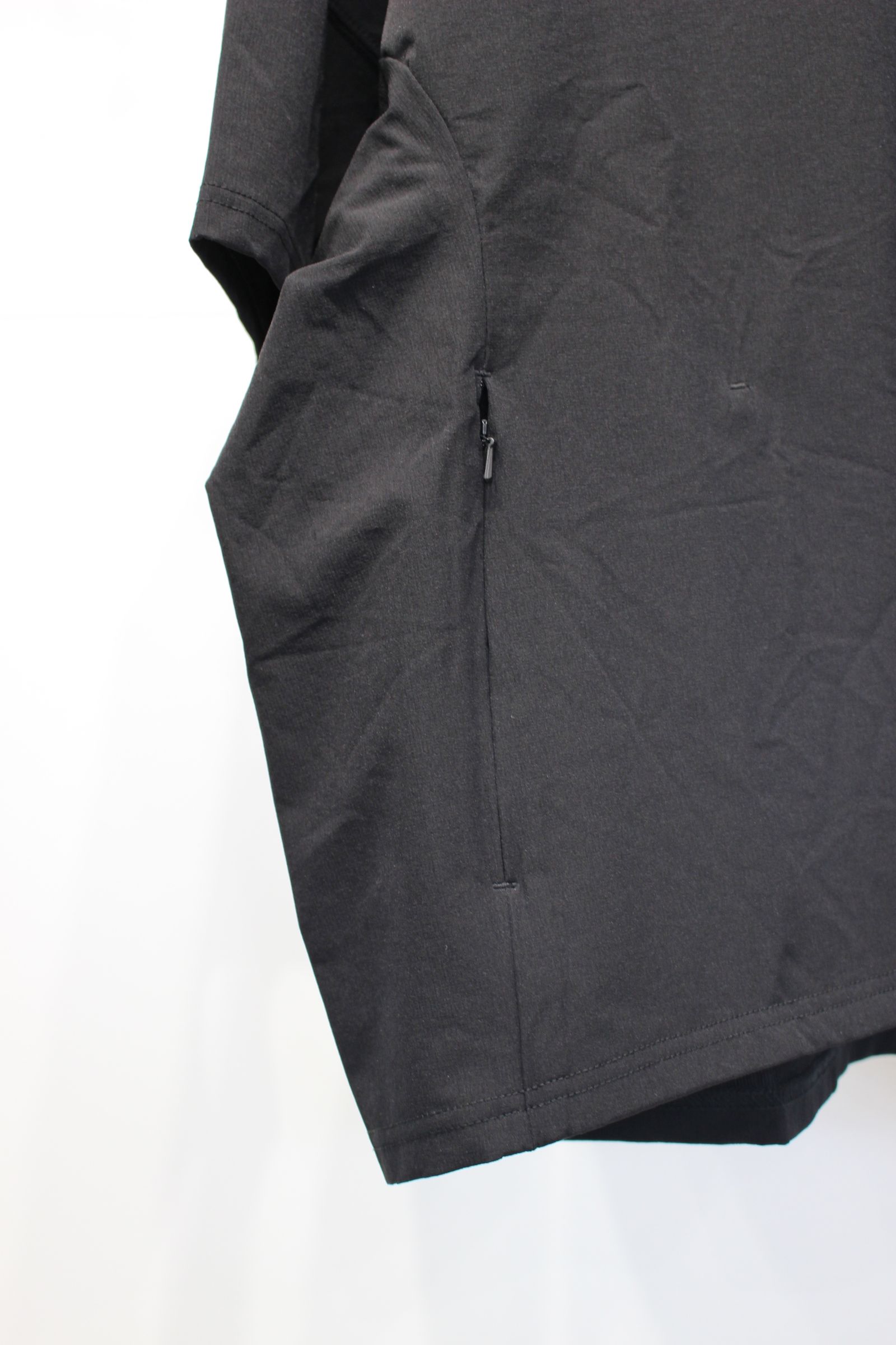 AMPHIBIOUS T-SHIRT | Black | リラックスカットソー