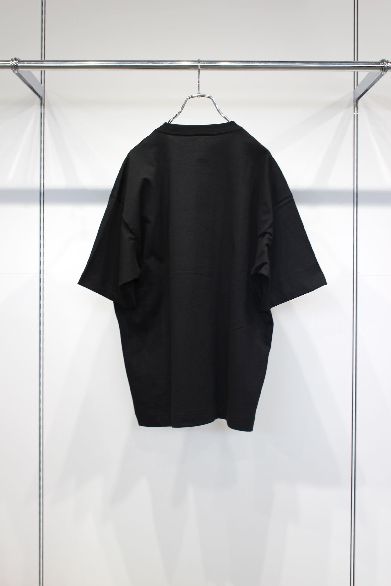 WORDCORE ON ATOMIUM T | Black | カットソー