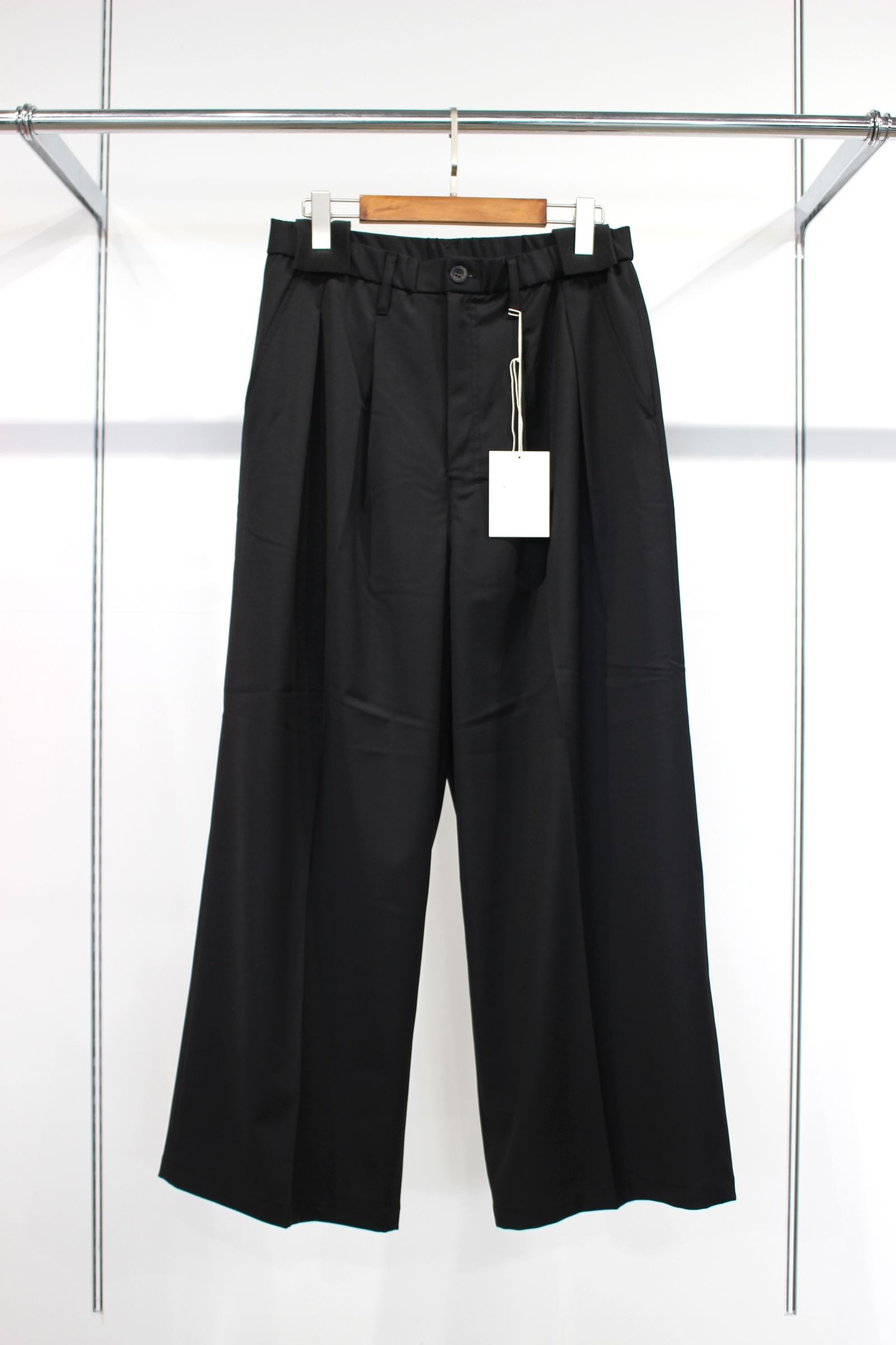 ANCELLM - WIDE EASY TUCK SLACKS | BLACK | スラックス | NapsNote