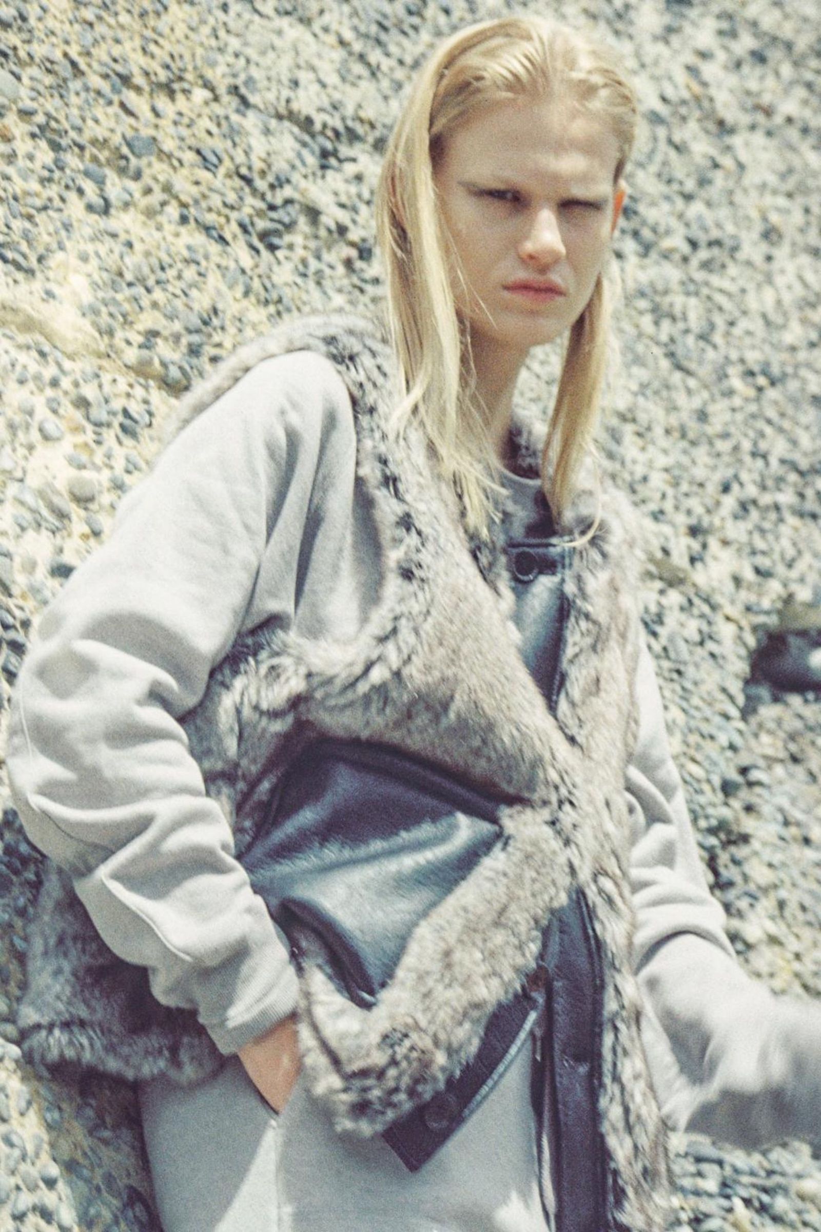 no. - FUR VEST/GRAY | NapsNote no. - FUR VEST/GRAY | NapsNote