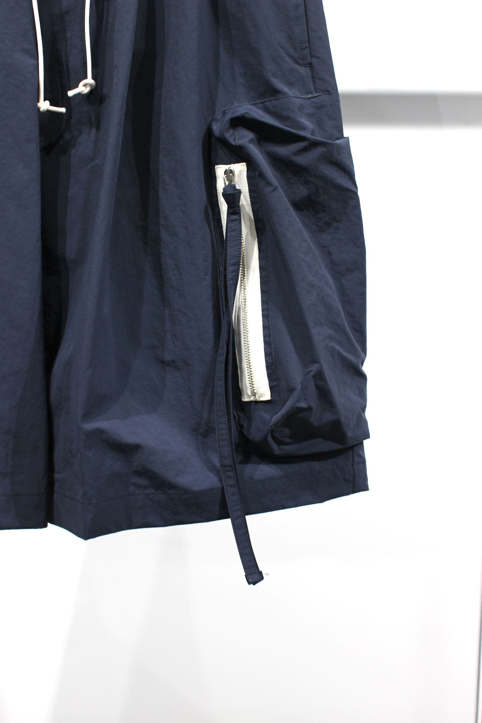 NYLON TAFFETA WIDE SHORT PANTS | NAVY | ショーツ