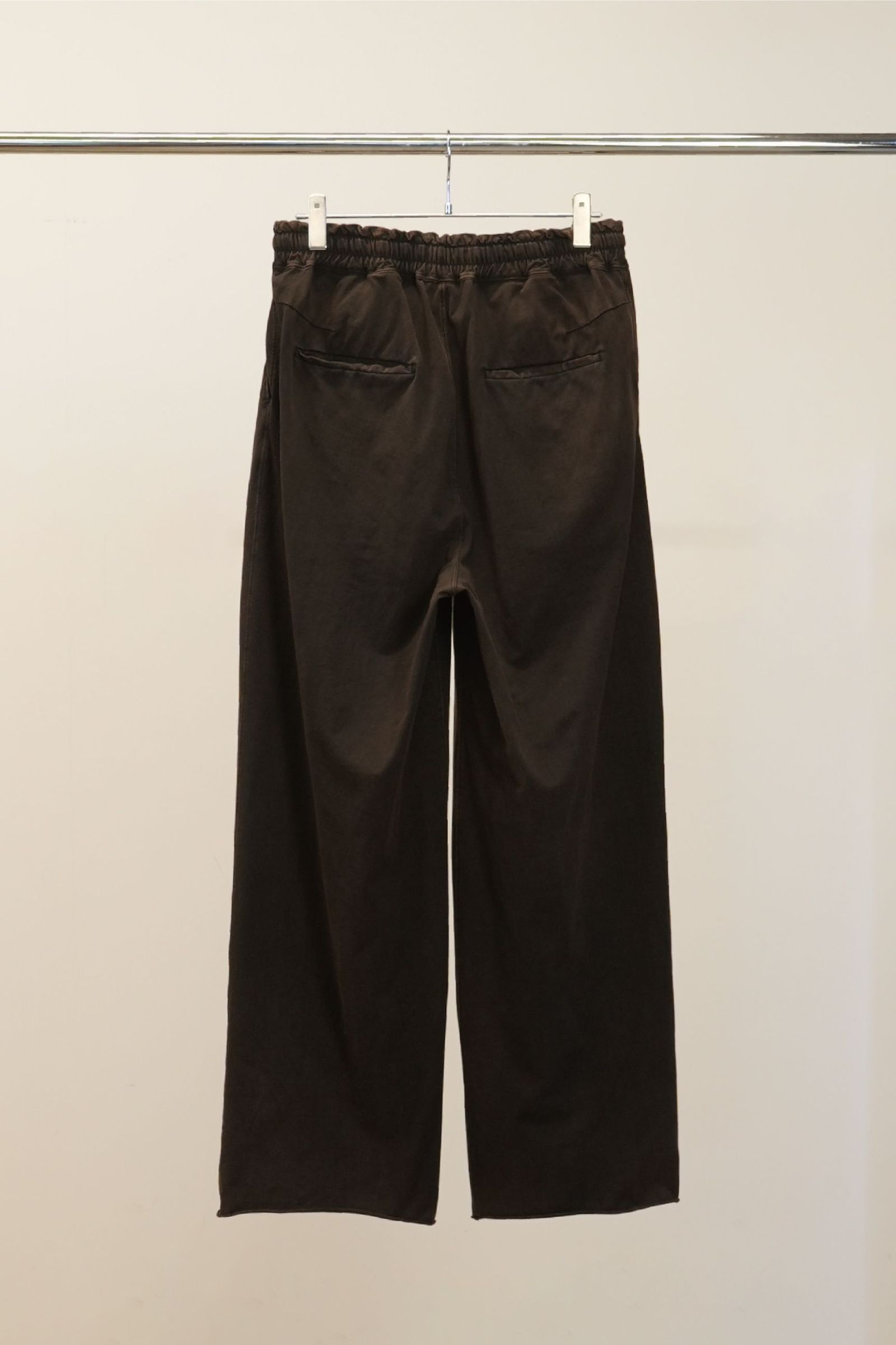 DRAPE WIDE EASY CUT SLACKS | BLACK | スラックス