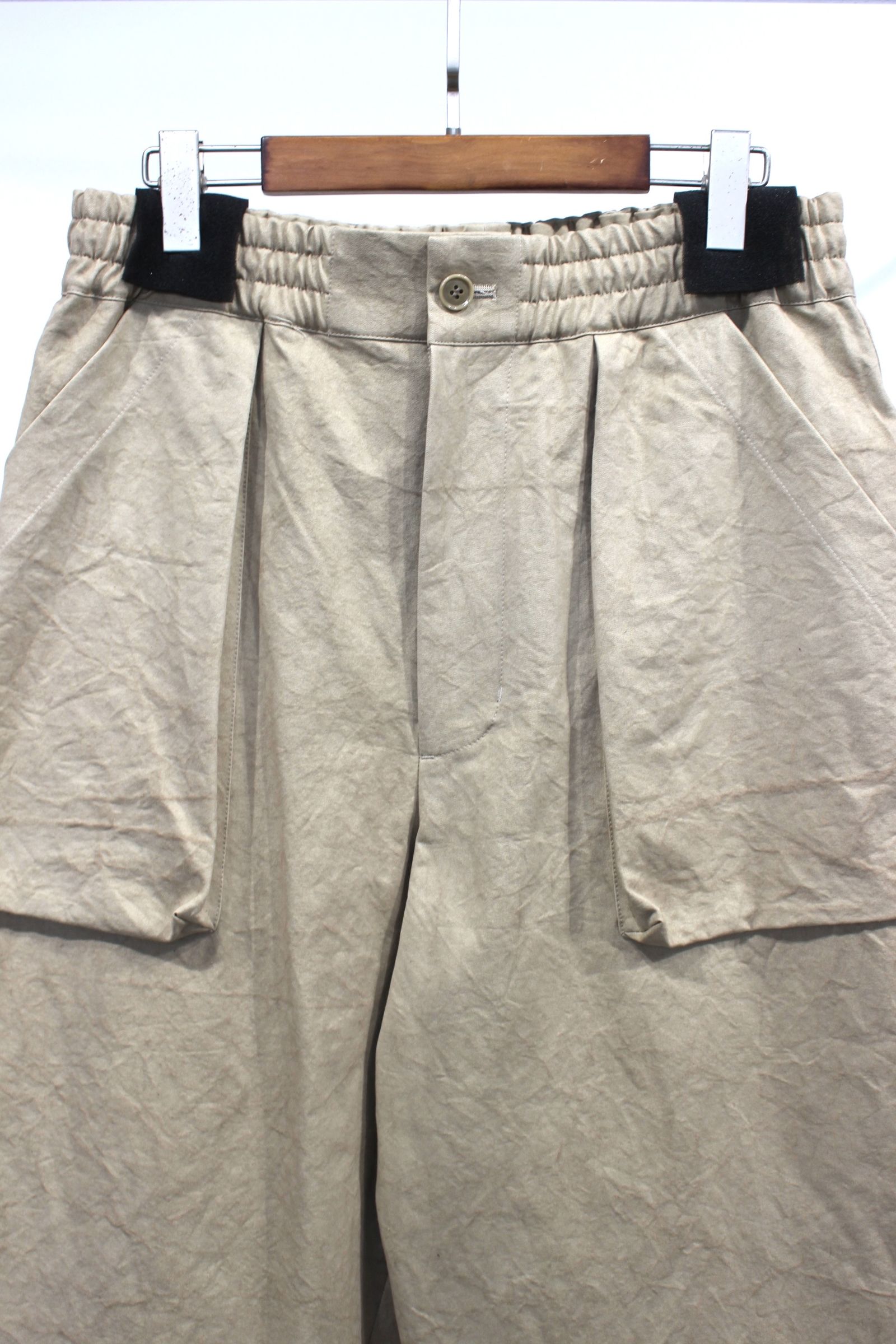 [ラスト1点] SUN DRYING LIGHT HAND TWIL Wide Tapered Easy Pants | BEIGE | ワイドテーパードパンツ