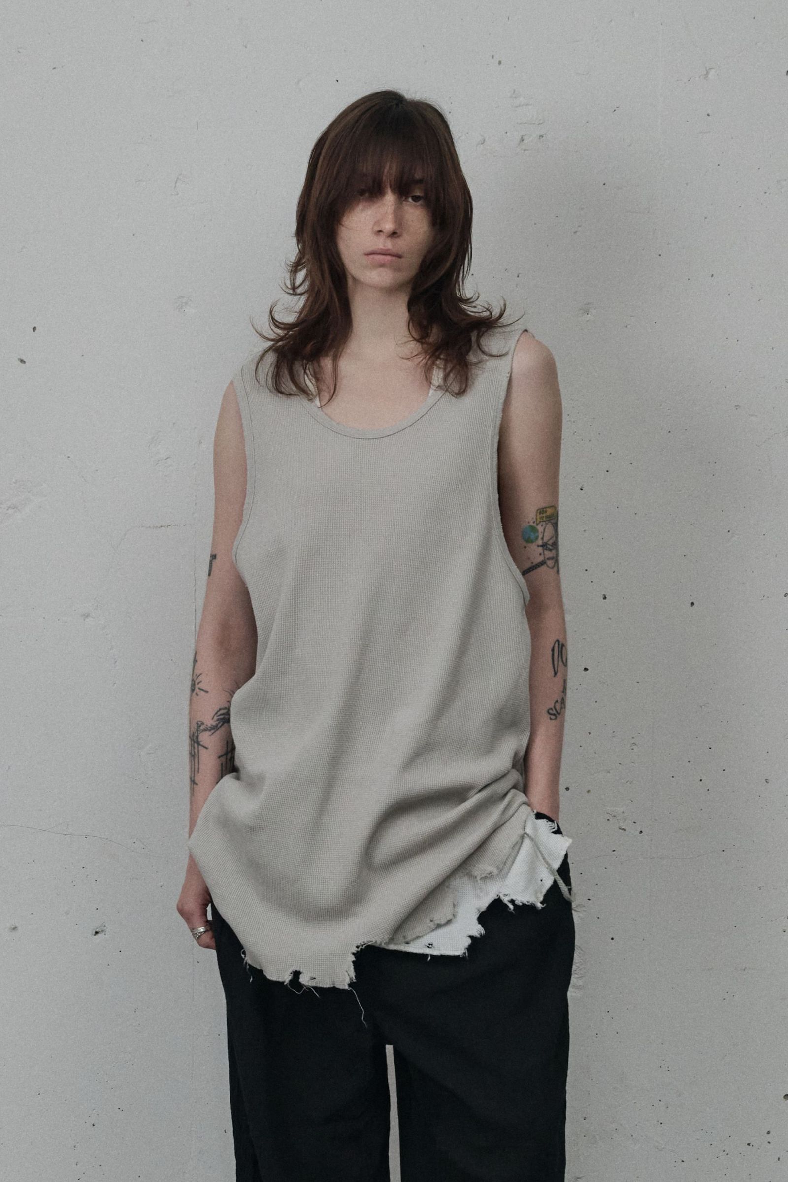 DAMAGE WAFFLE TANK | GREIGE | タンクトップ