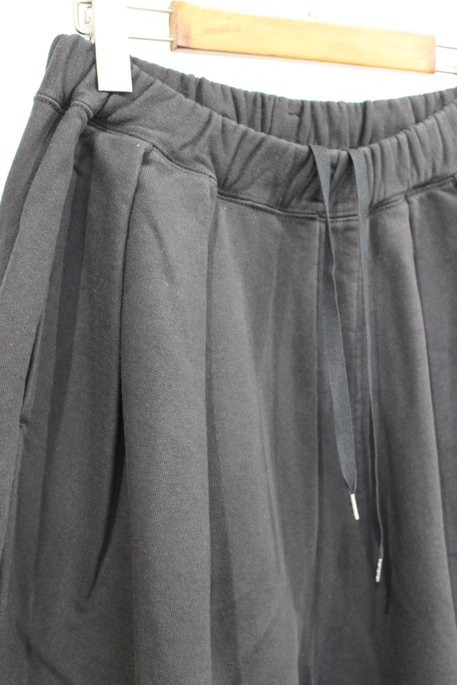 TUCK SWEAT PANTS/BLACK