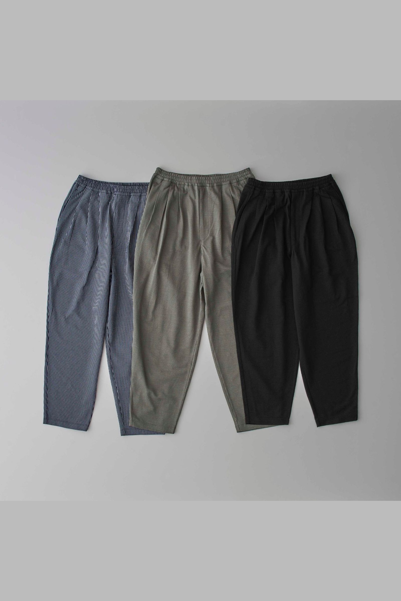 SEERSUCKER 3 TUCK PANTS | NAVY ST. | イージーパンツ
