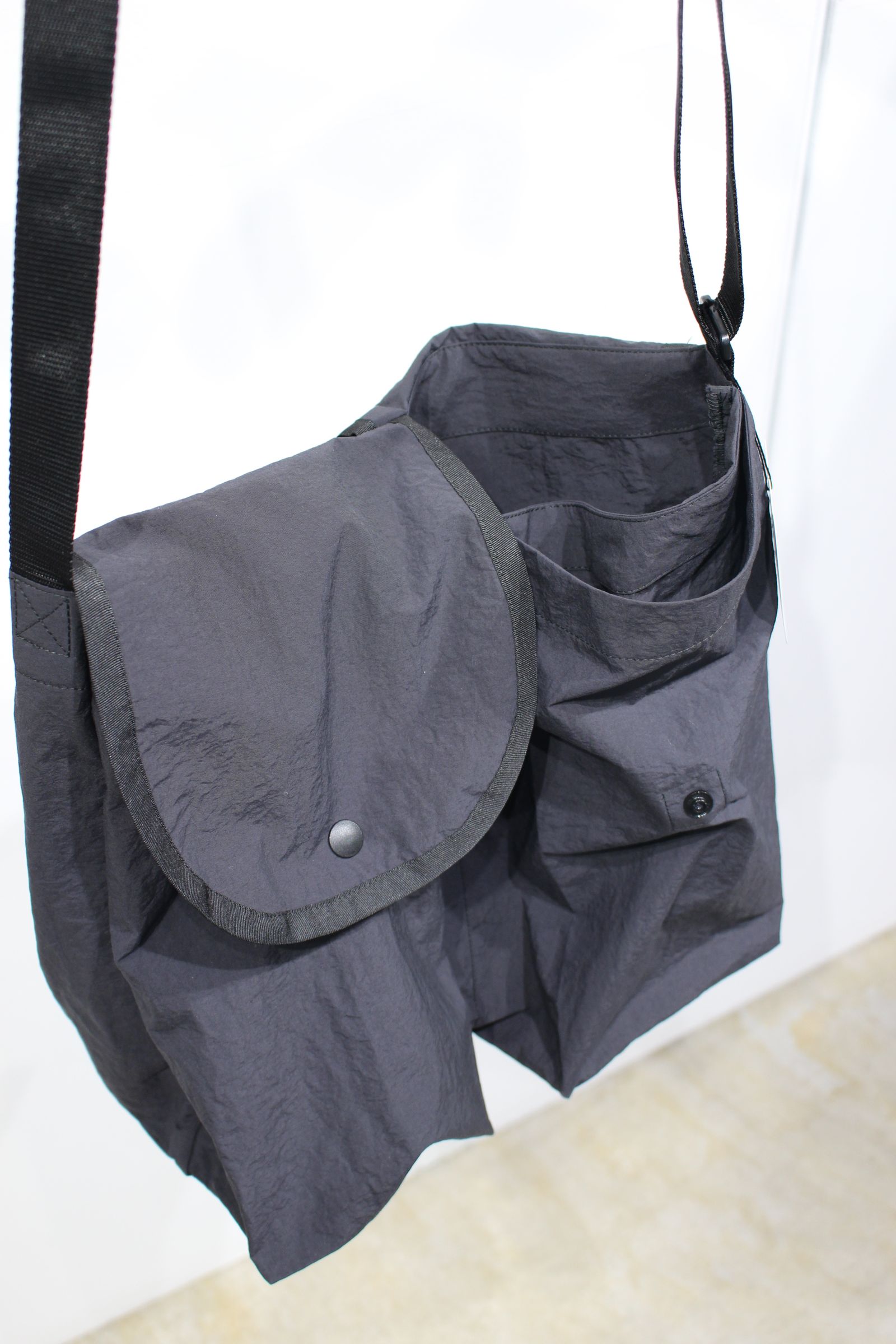 Large Pocket | BLACK | ショルダーバッグ