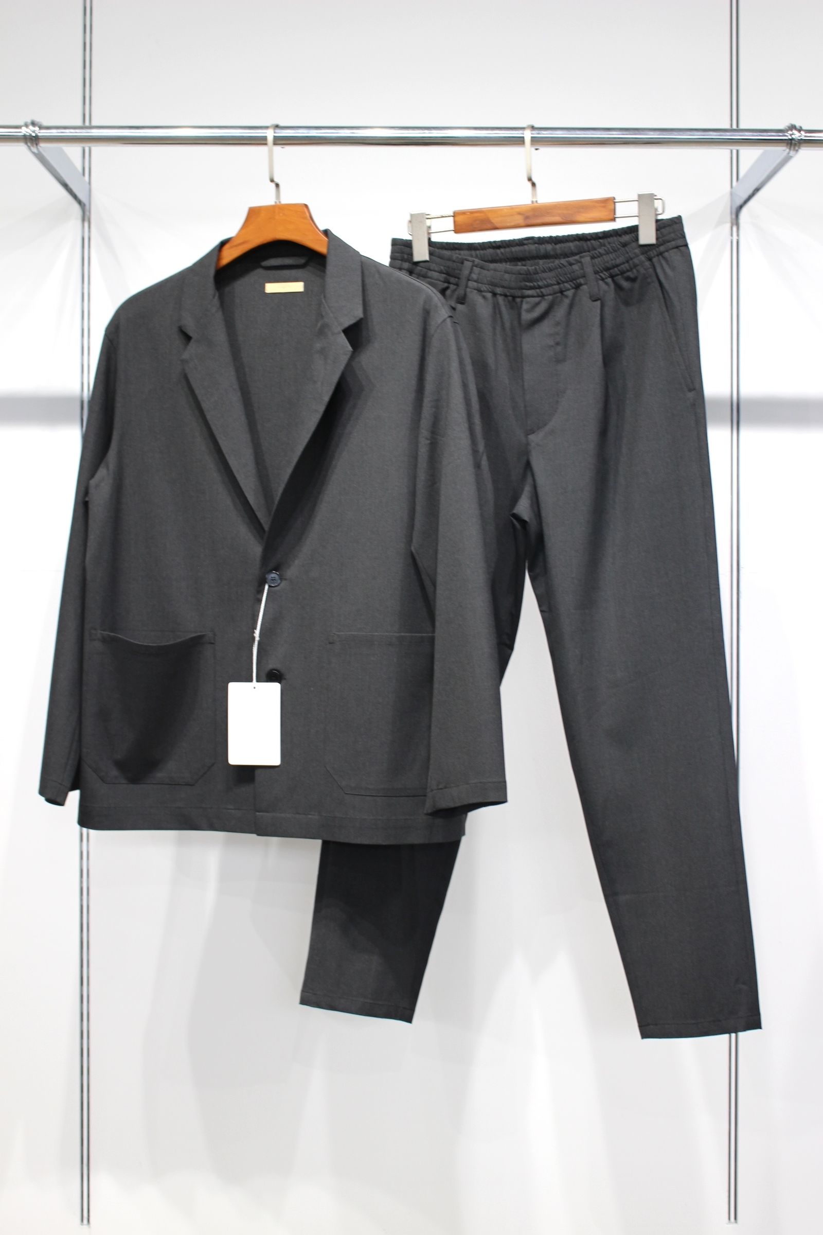 TAILORED JACKET & EASY TROUSERS (SET UP) | CHARCOAL | テーラードセットアップ
