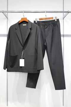 TAILORED JACKET & EASY TROUSERS (SET UP) | CHARCOAL | テーラードセットアップ