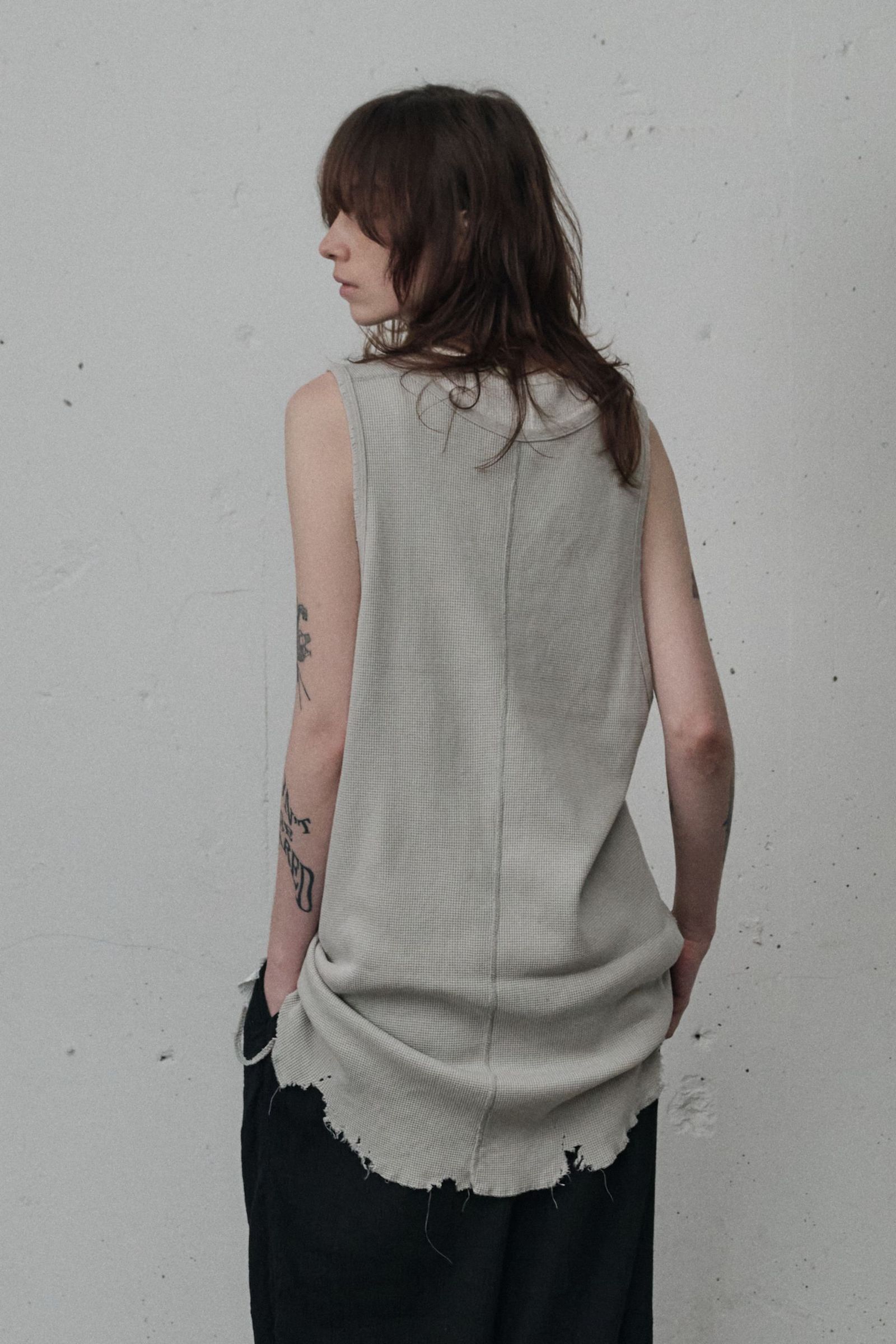 DAMAGE WAFFLE TANK | GREIGE | タンクトップ