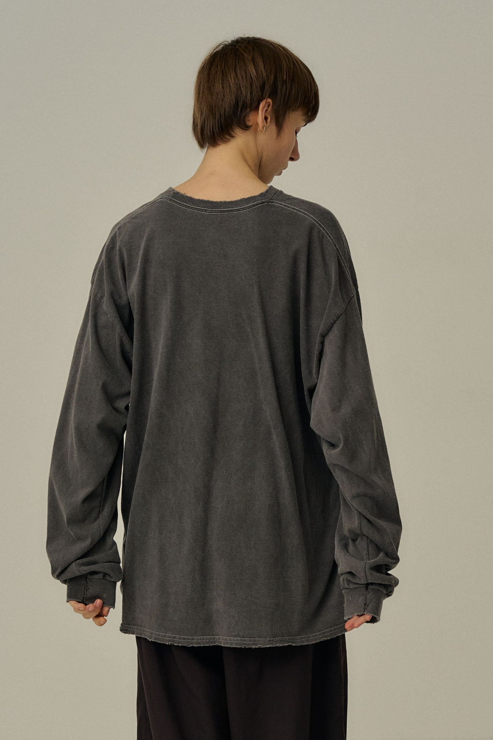 EMBROIDERY DYED LS T-SHIRT | F.BLACK | カットソー