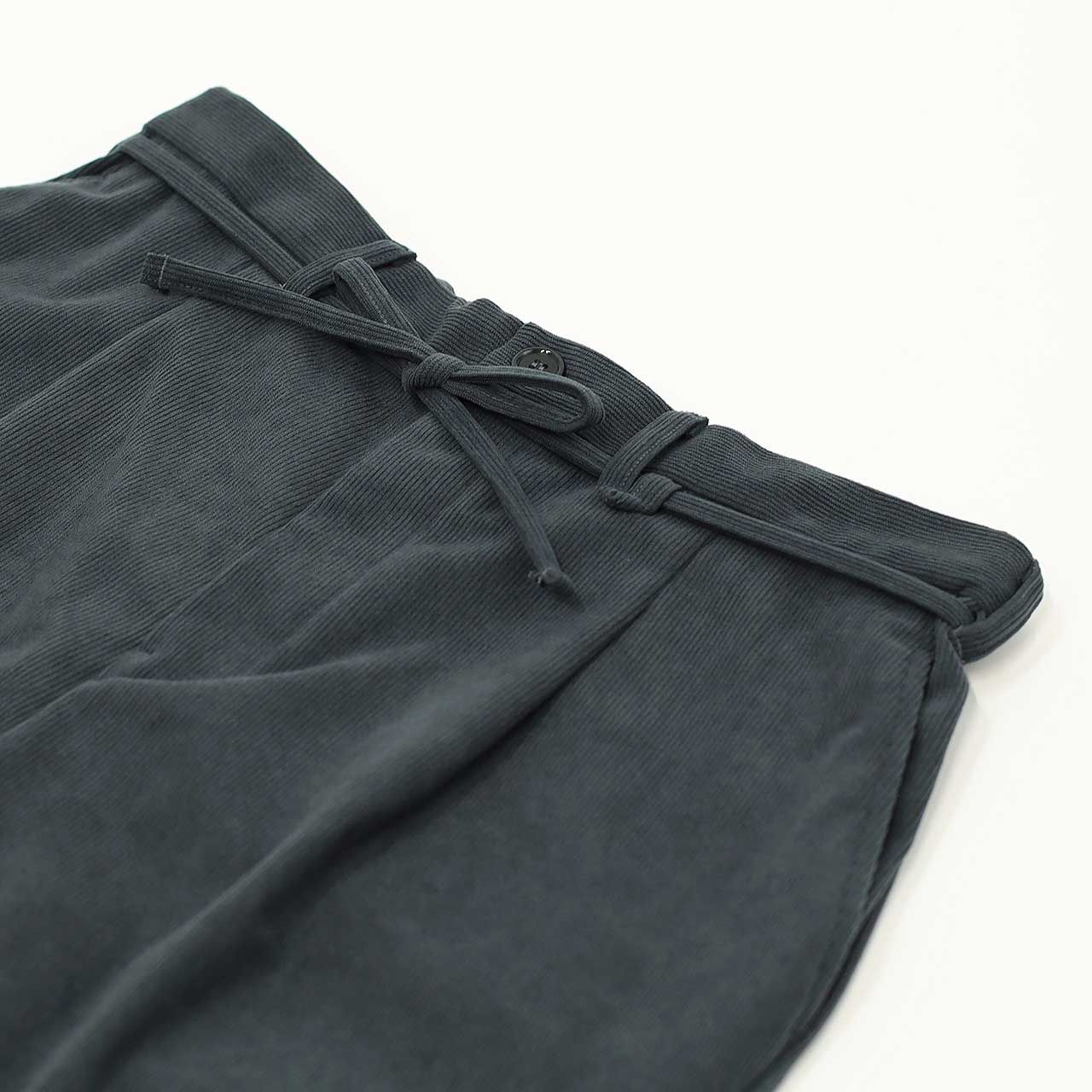 TRICOT CORDUROY PANTS | CADET BLUE | ポリエステルコーデュロイ