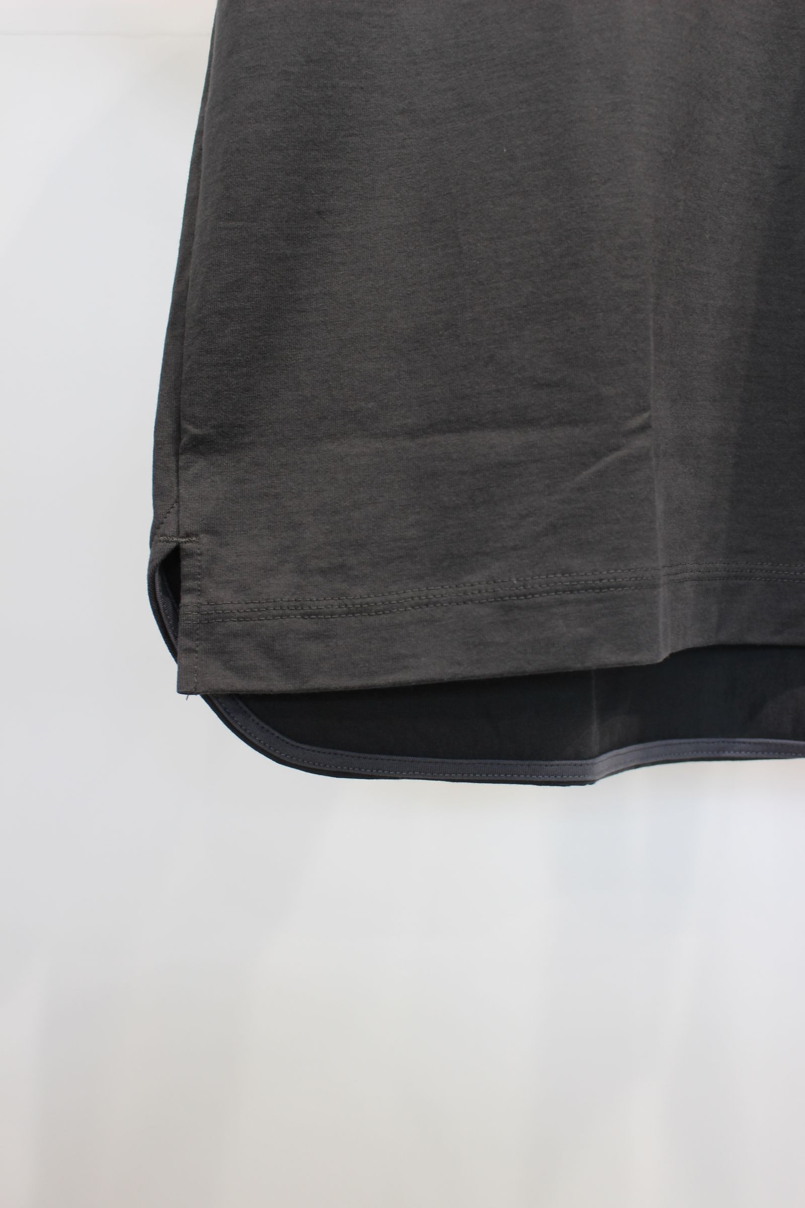 BIO TEE CREW-NECK (S/S) | GRAPHITE | カットソー