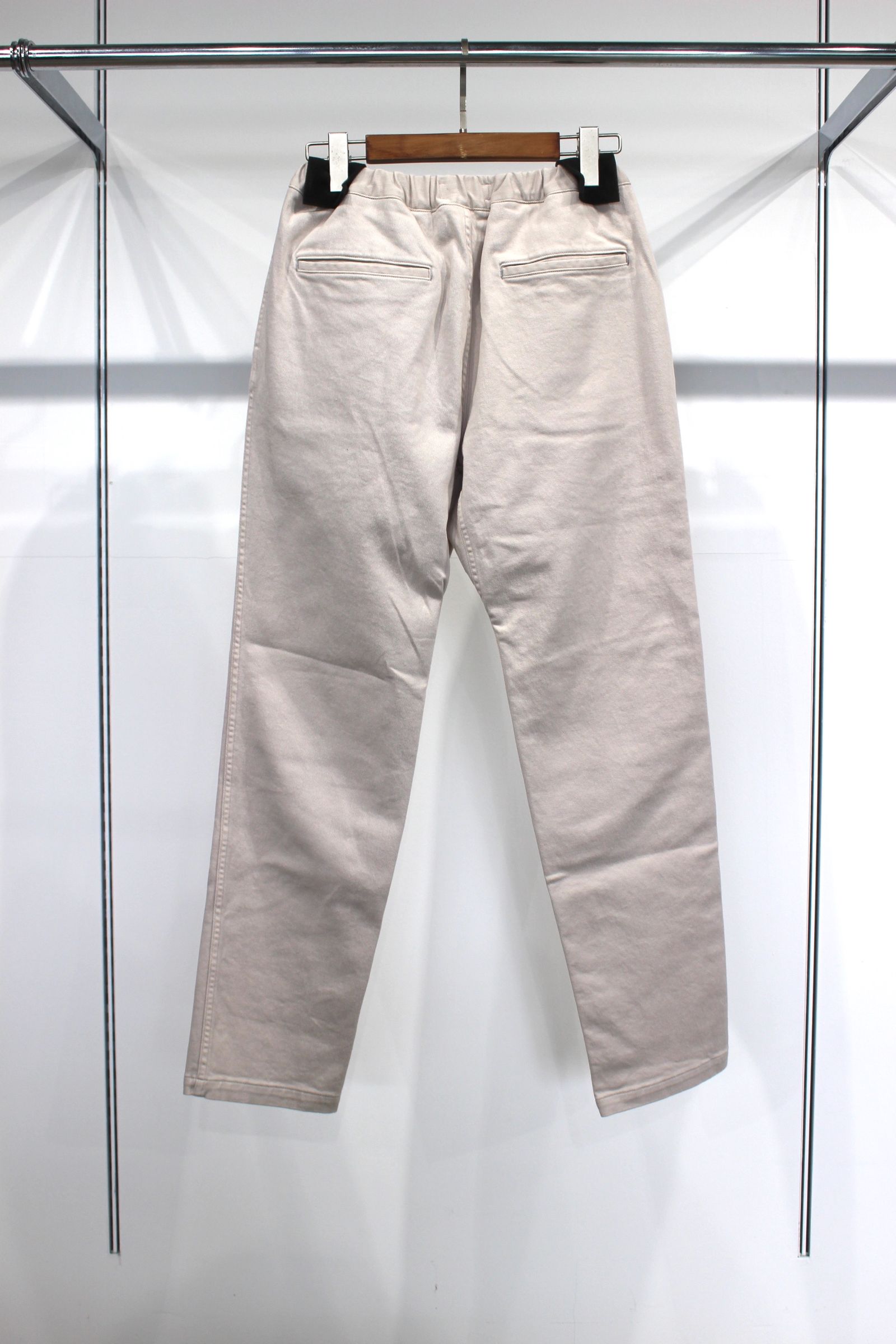 VICTOR EZ NARROW TROUSERS/テーパードイージーパンツ