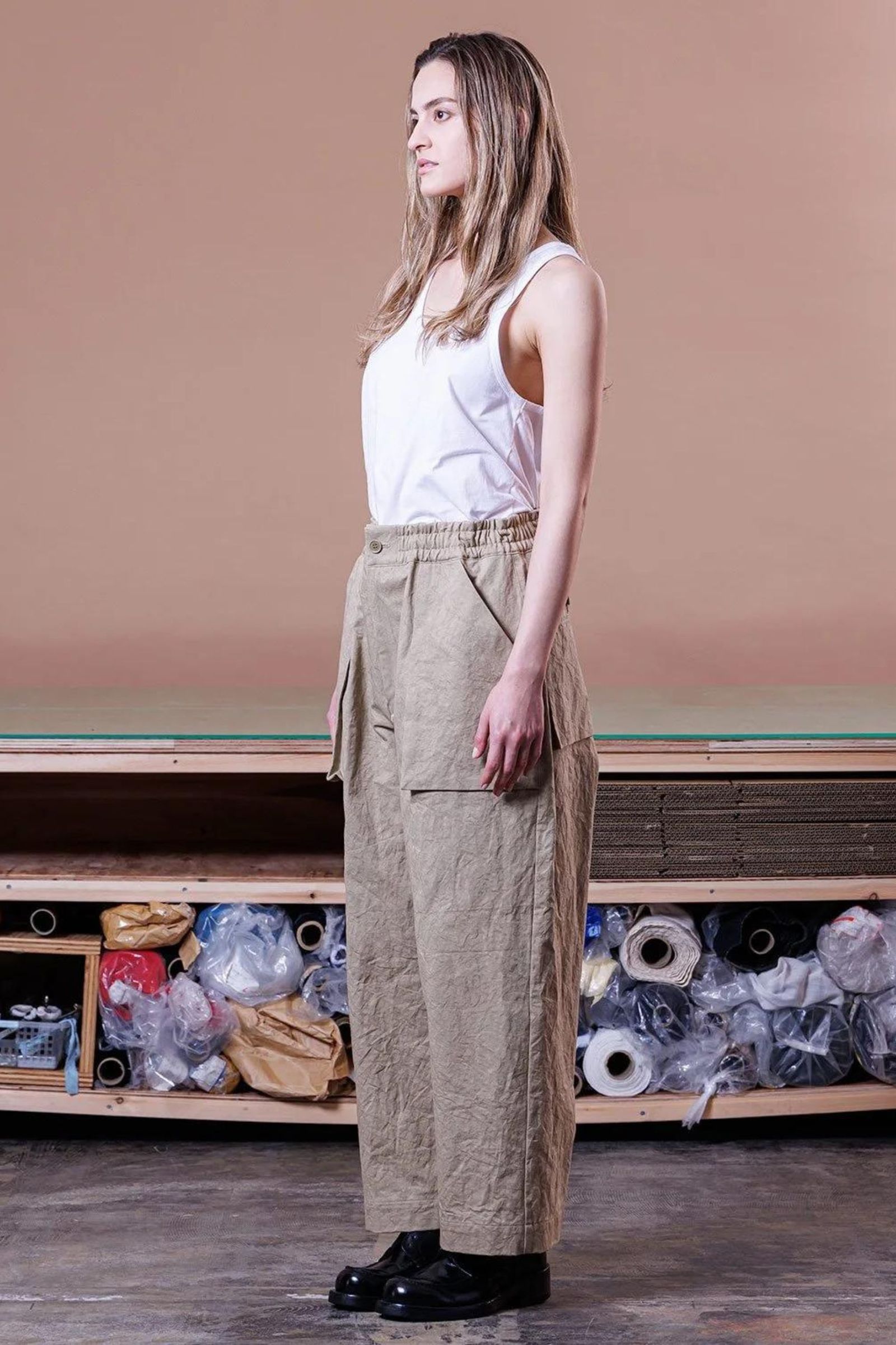 [ラスト1点] SUN DRYING LIGHT HAND TWIL Wide Tapered Easy Pants | BEIGE | ワイドテーパードパンツ