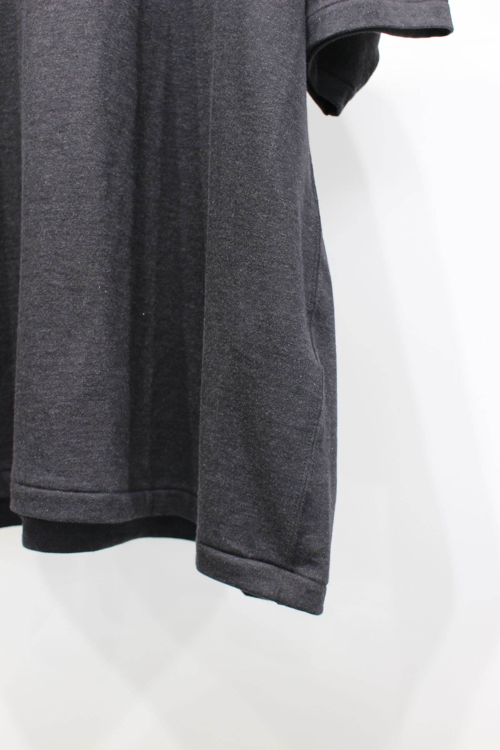 UNEVENNESS T-SHIRT | HEATHER BLACK | カットソー