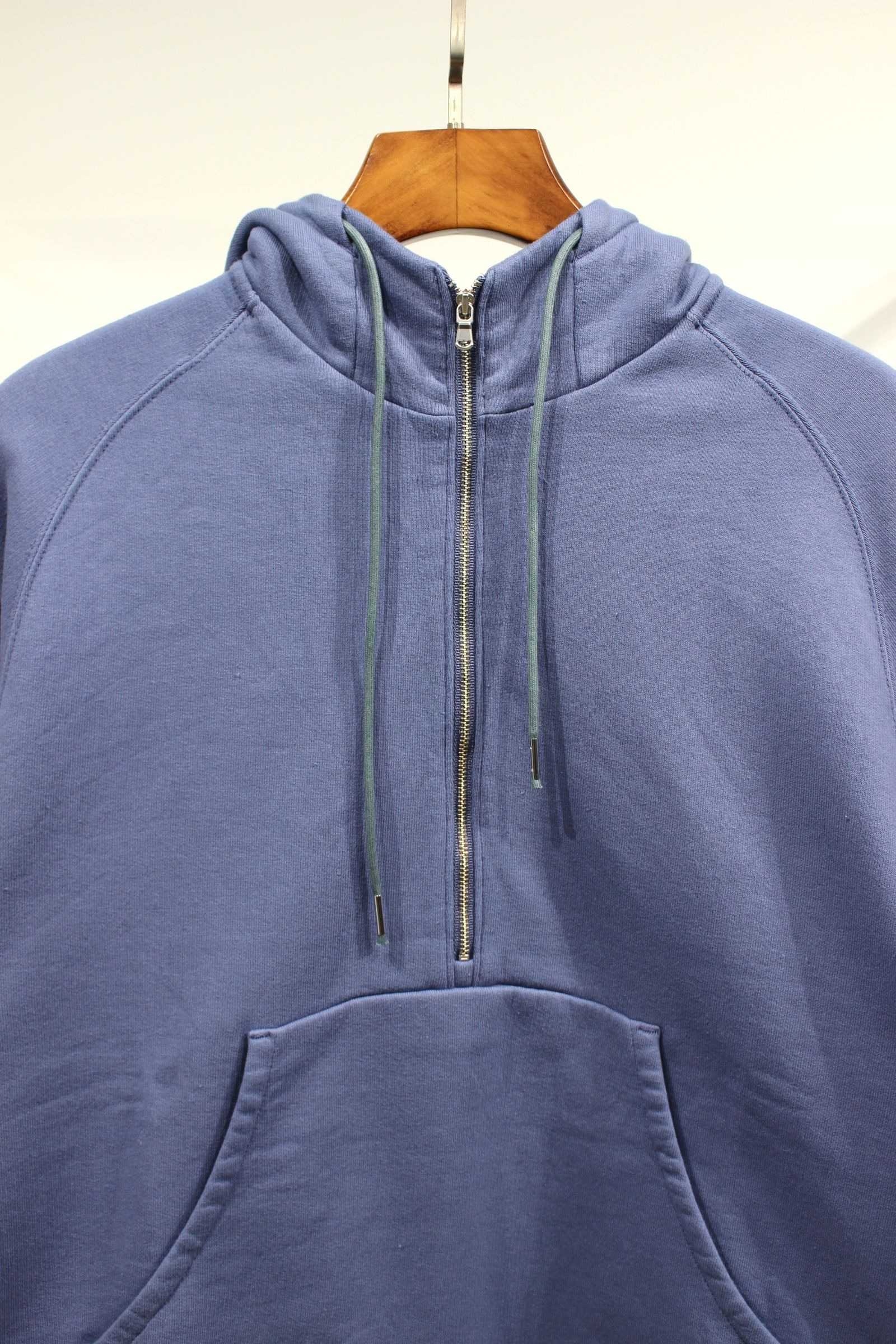 CURLY - SHANKAR HOODED ZIP P/O/SMOKE BLUE | NapsNote