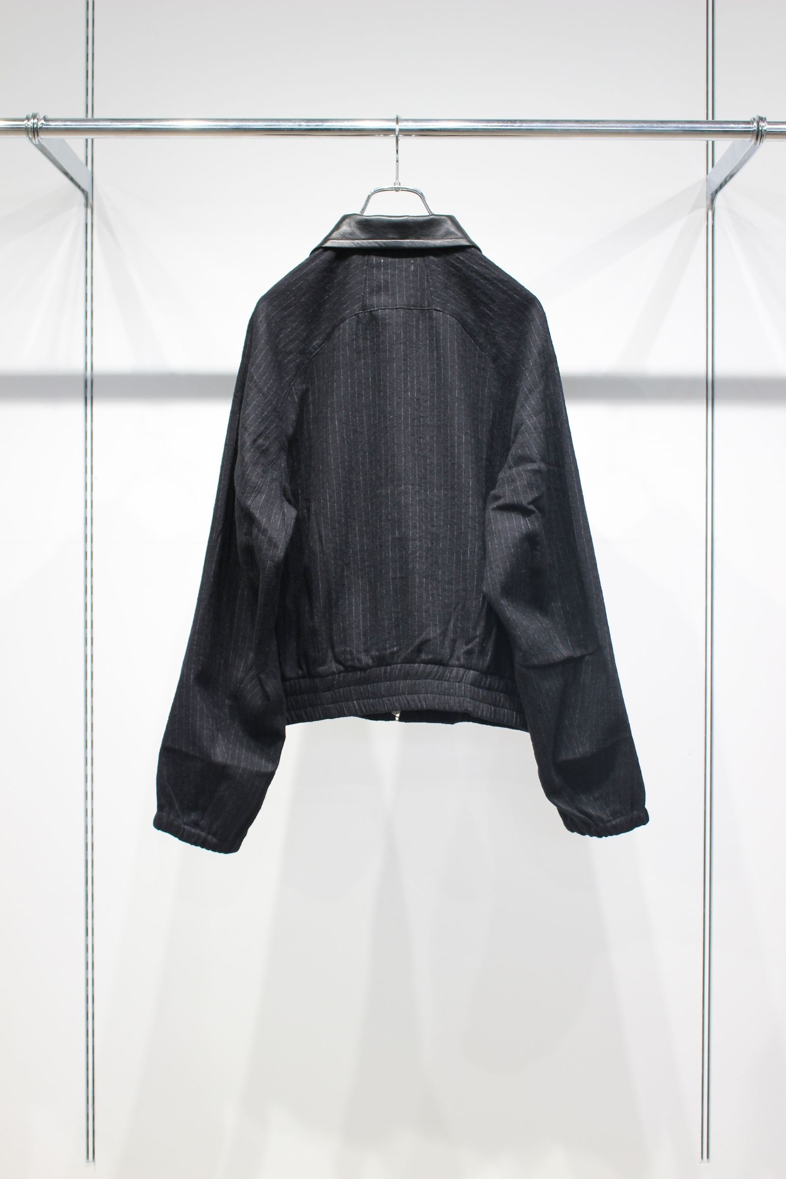 LEATHER COLLAR SHORT JACKET | BLACK STRIPE | ライトアウター