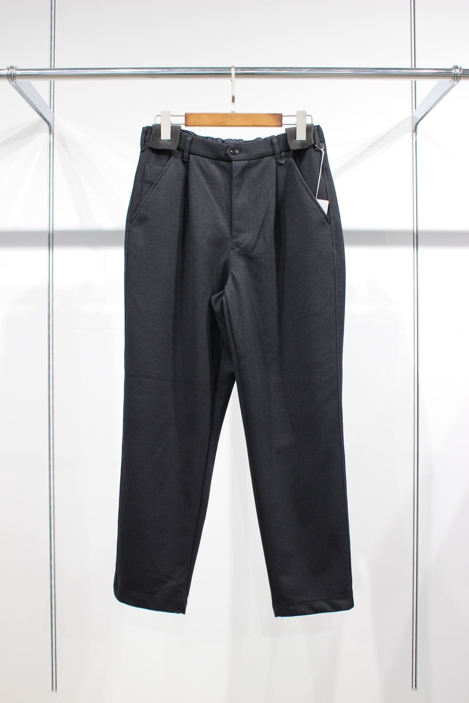 CURLY - [ラスト1点] BOUCLE TAPERED TROUSERS/GRAY | NapsNote