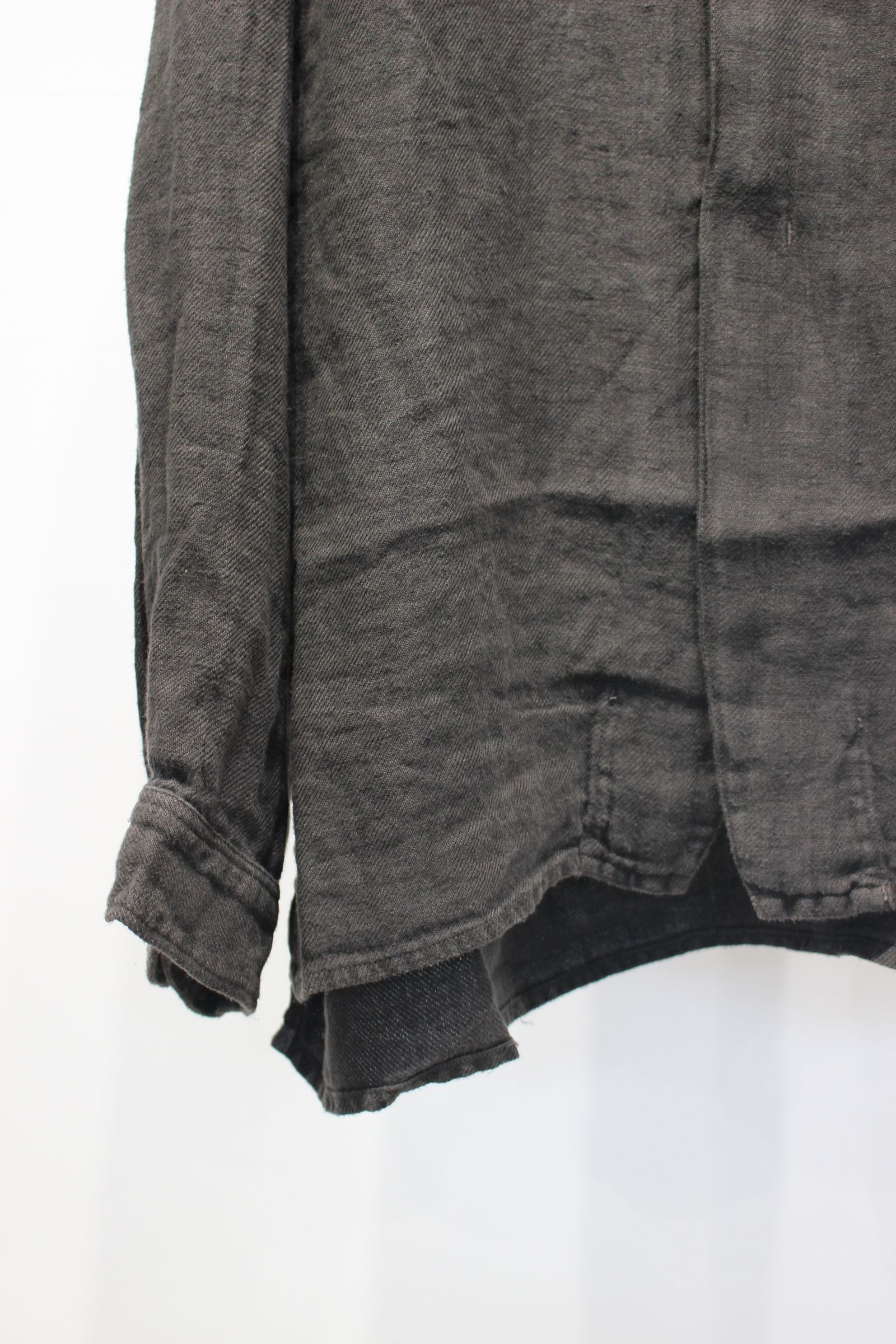 AGING LINEN CROSS-LINE SHIRT | BLACK | シャツ