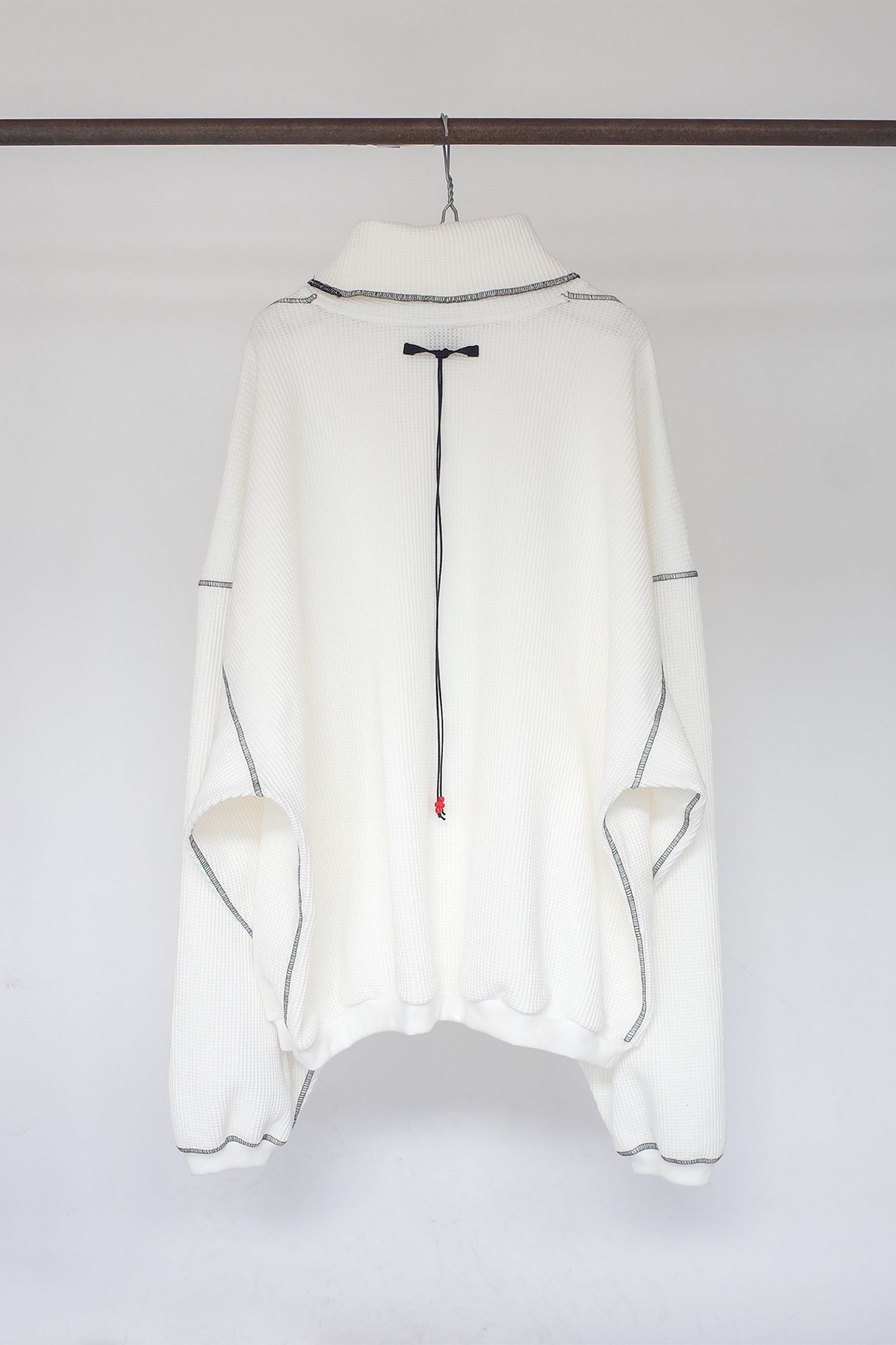 TURTLENECK WAFFLE OVERSIZE LS/WHITE