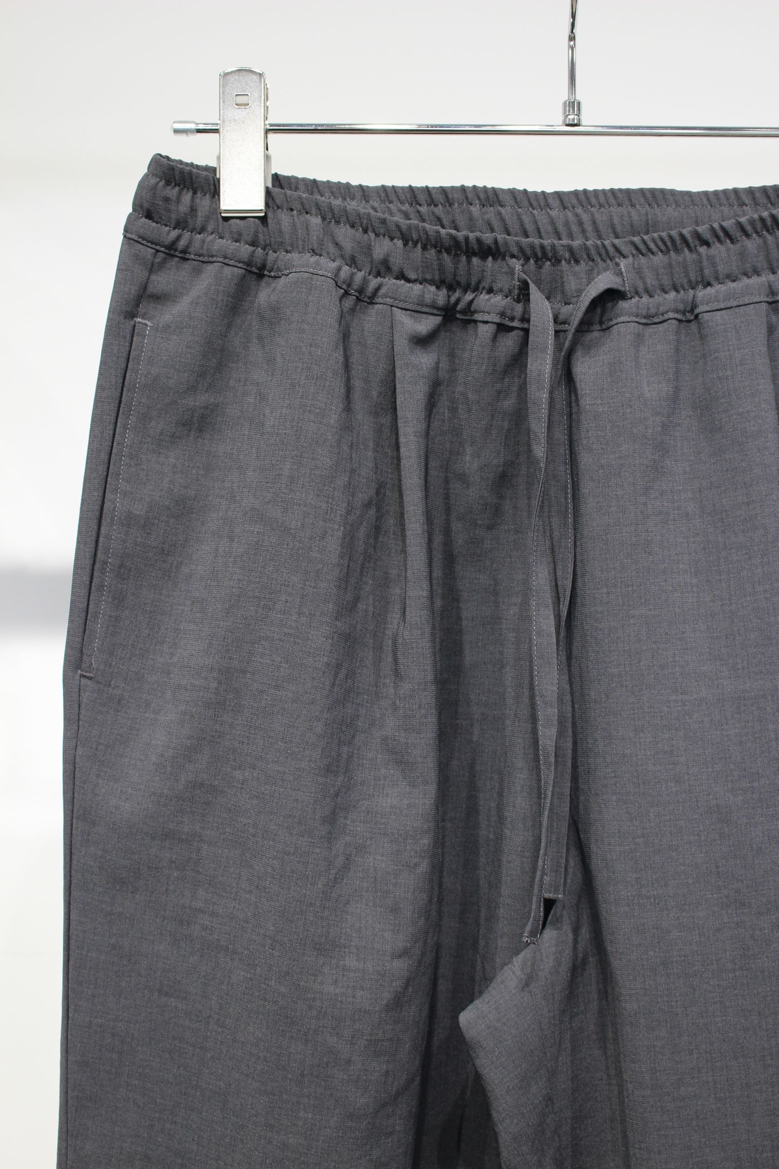 NEW SEMI WIDE SHARI PANTS | CHAMBRAY BLACK | イージーパンツ