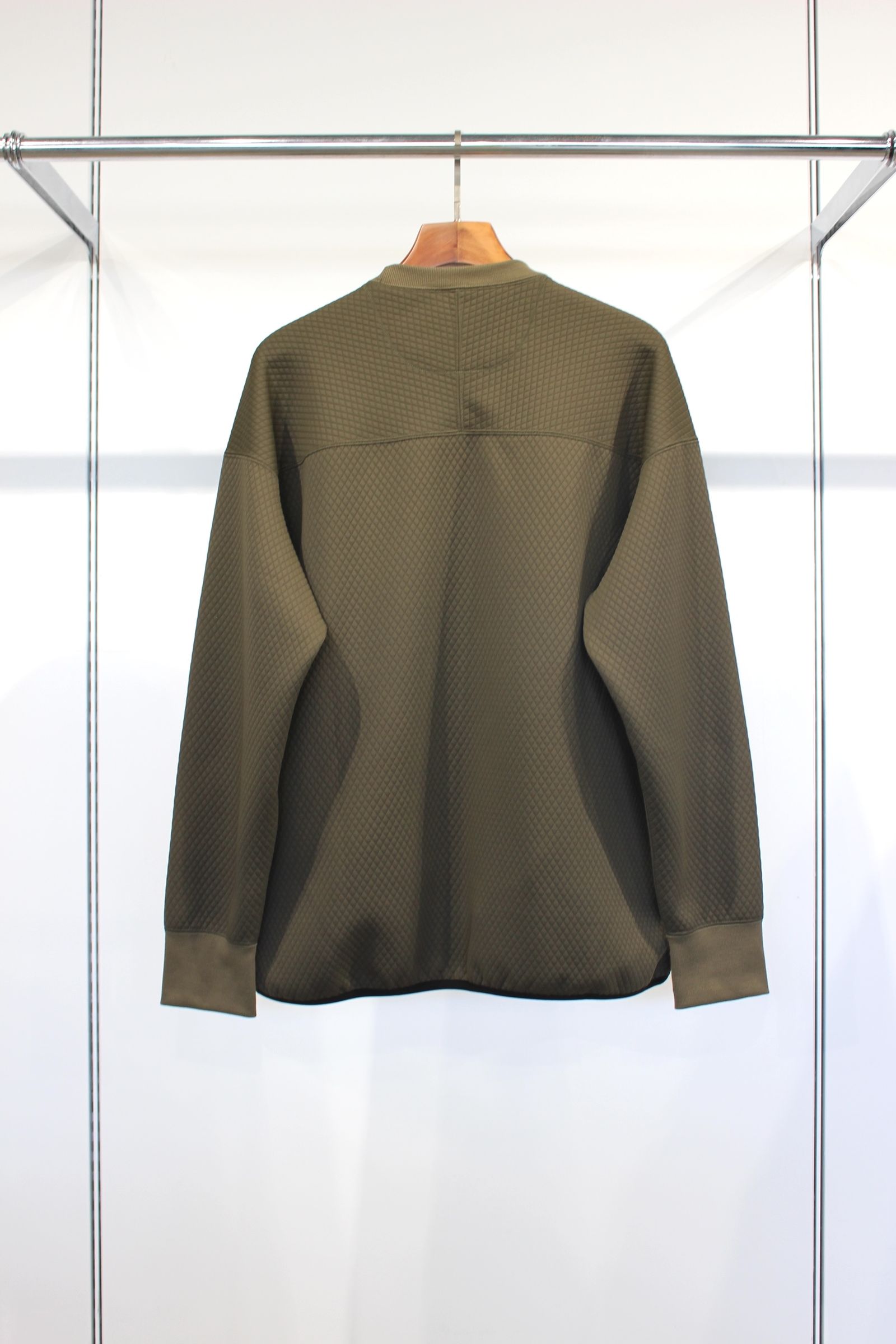 MICRO QUILTING JACQUARD P/O | D.OLIVE | カットソー