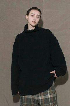 RECYCLED WOOL PILE HI-NECK PULLOVER/BLACK