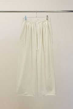 DRAPE WIDE EASY CUT SLACKS | WHITE | スラックス