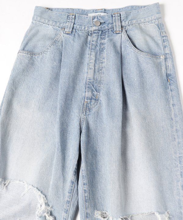JieDa WIDE ONE TUCK STRAIGHT DENIMデニムパンツ Jieda（ジエダ）の「DAMAGE ONE TUCK WIDE STRAIGHT DENIM