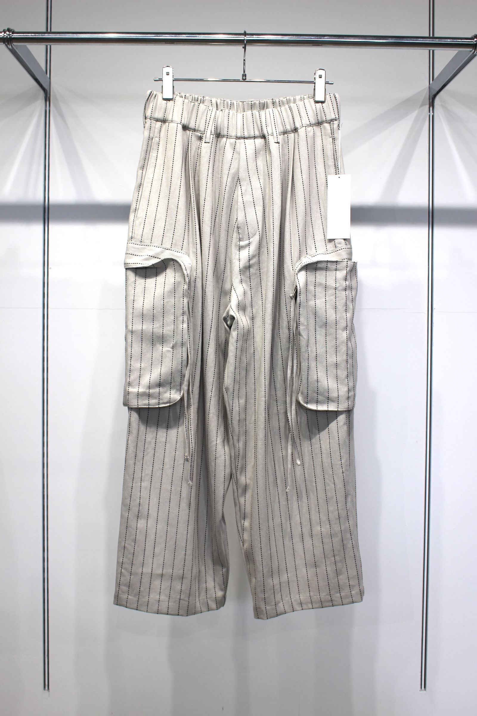 [ラスト1点] DOBBYSTRIPE / HERRINGBONE WIDE CARGO PANTS | LIGHT GRAY | ワイドパンツ