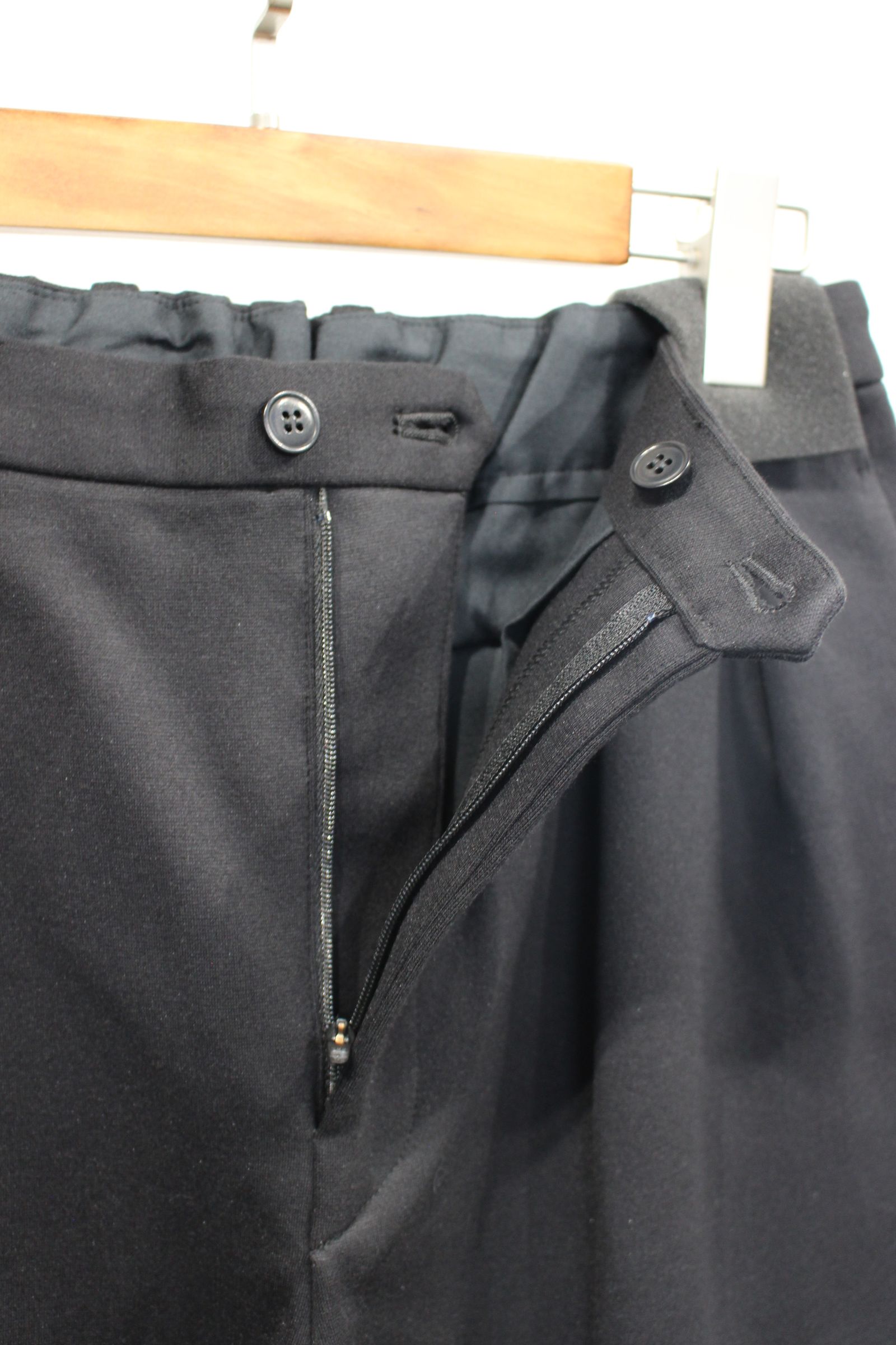 PONTE ROME CLASSIC TAPERED PANTS | BLACK | 2タックパンツ