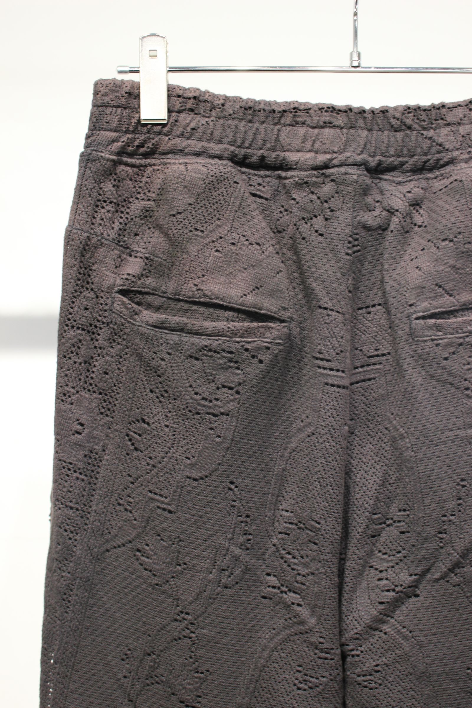 AGING LACE DOUBLE PANEL SLACKS | BLACK | スラックス