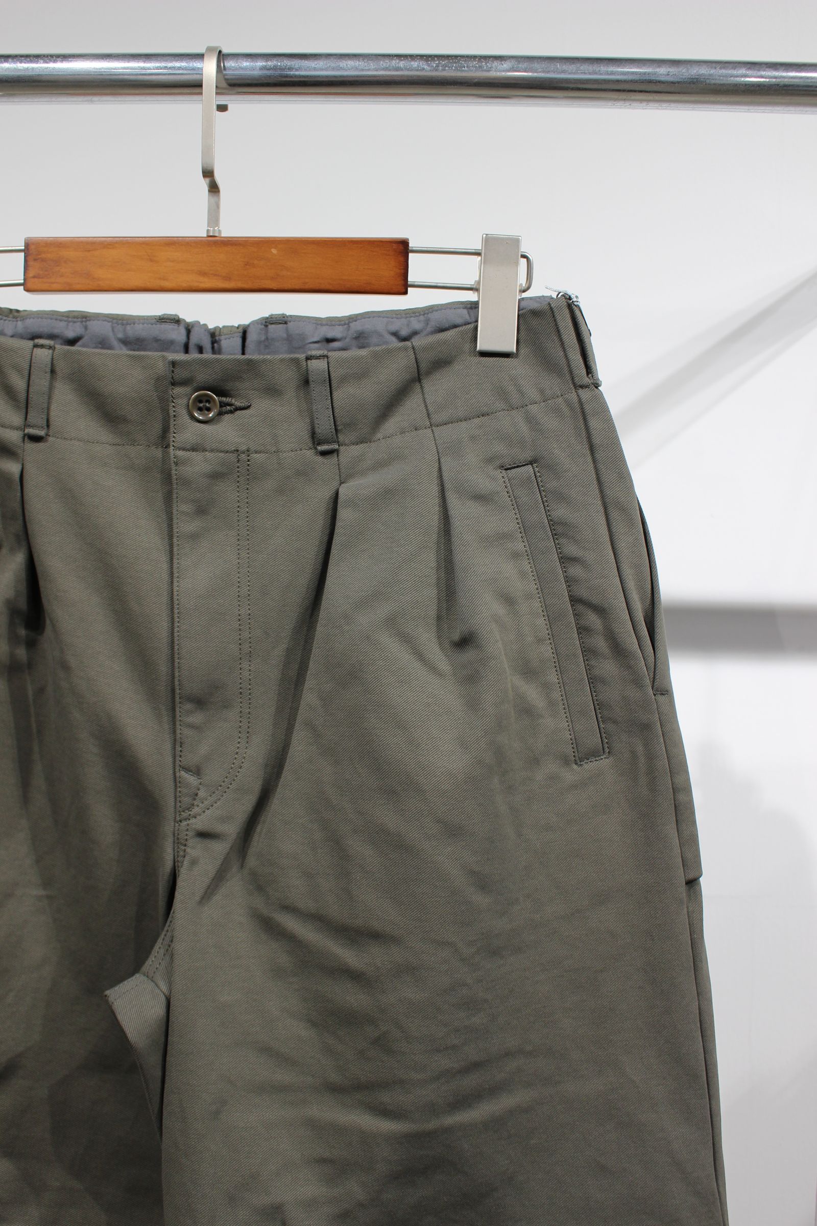 HARD TWILL WIDE PANTS/OLIVE