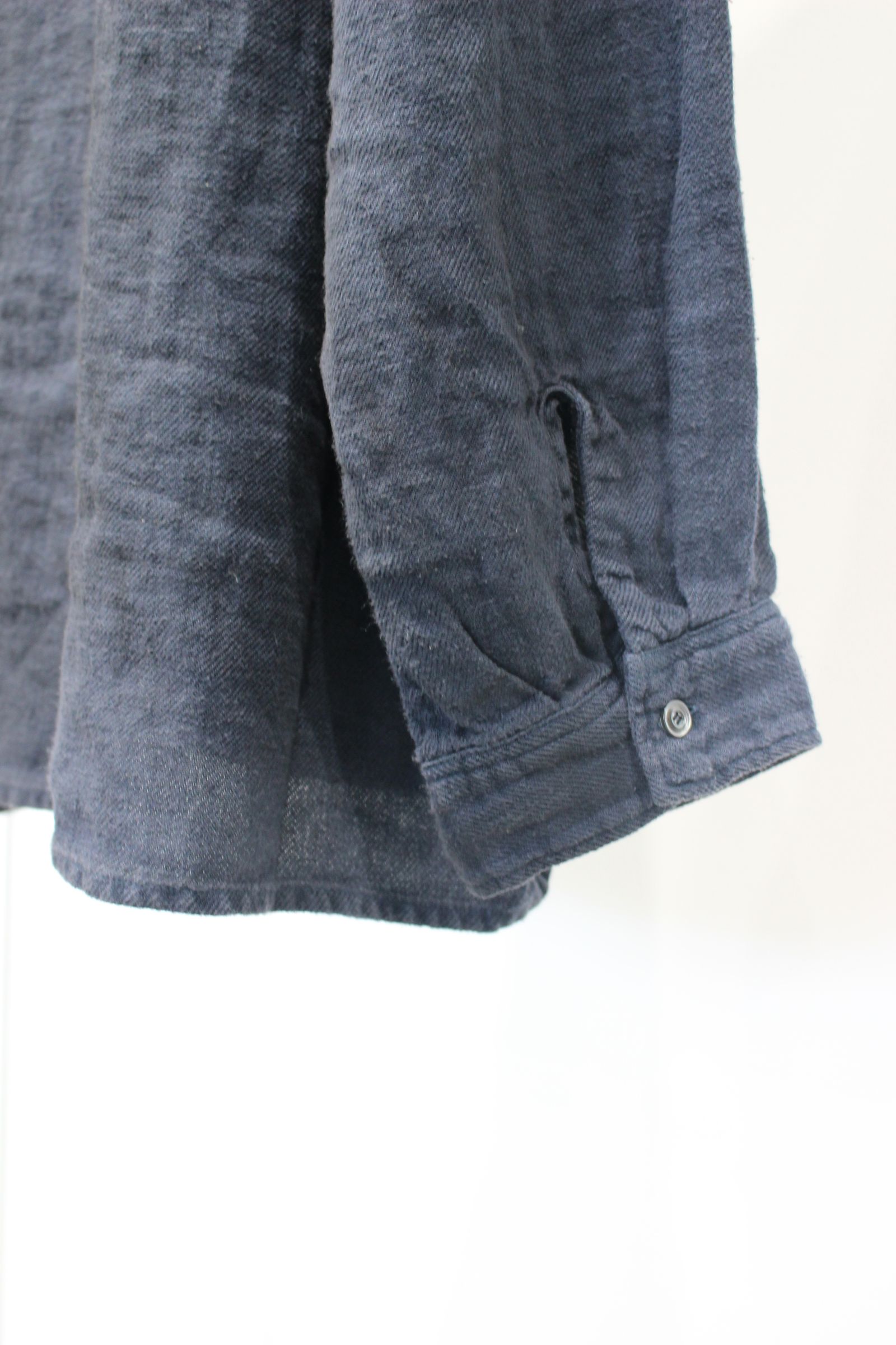 AGING LINEN CROSS-LINE SHIRT | NAVY | シャツ