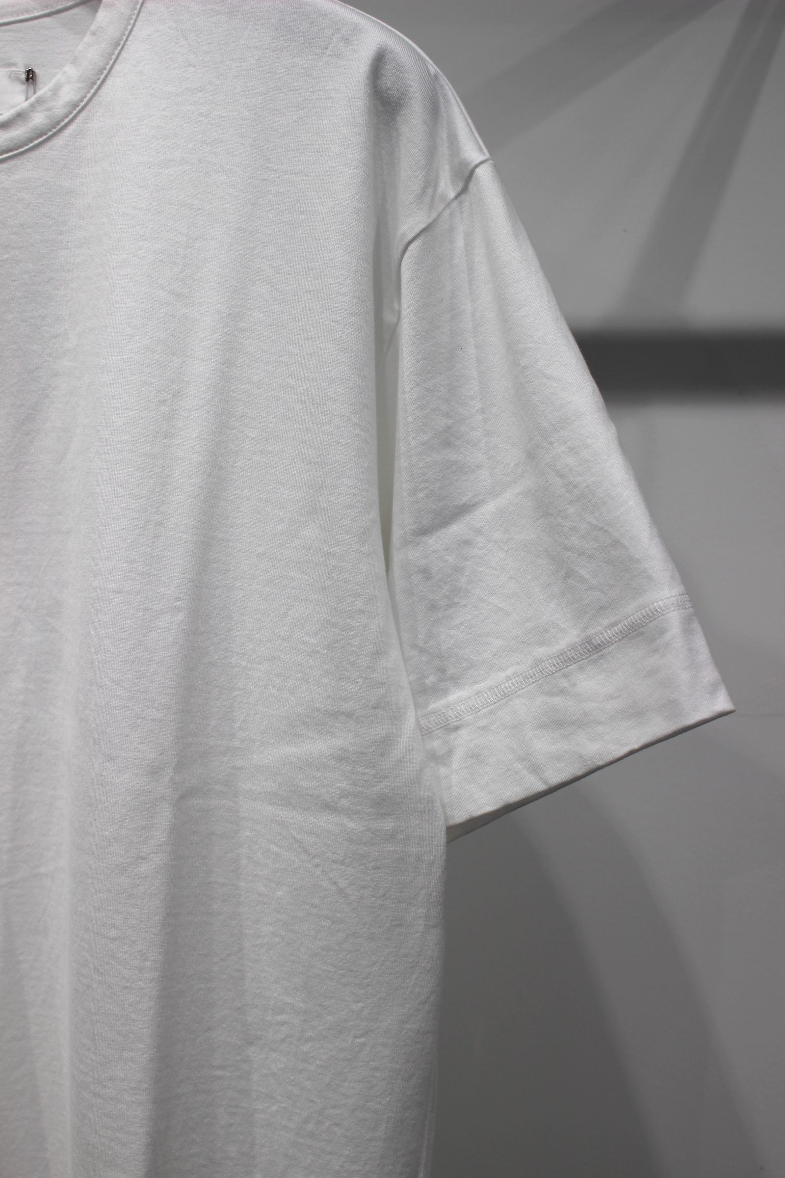 VICTOR S/S CN TEE | WHITE | カットソー