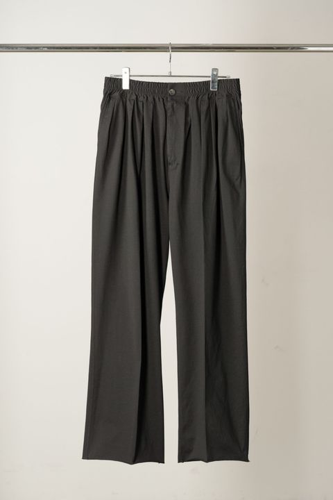 [ラスト1点] CUT GATHER EASY PANTS | BLACK | スラックス