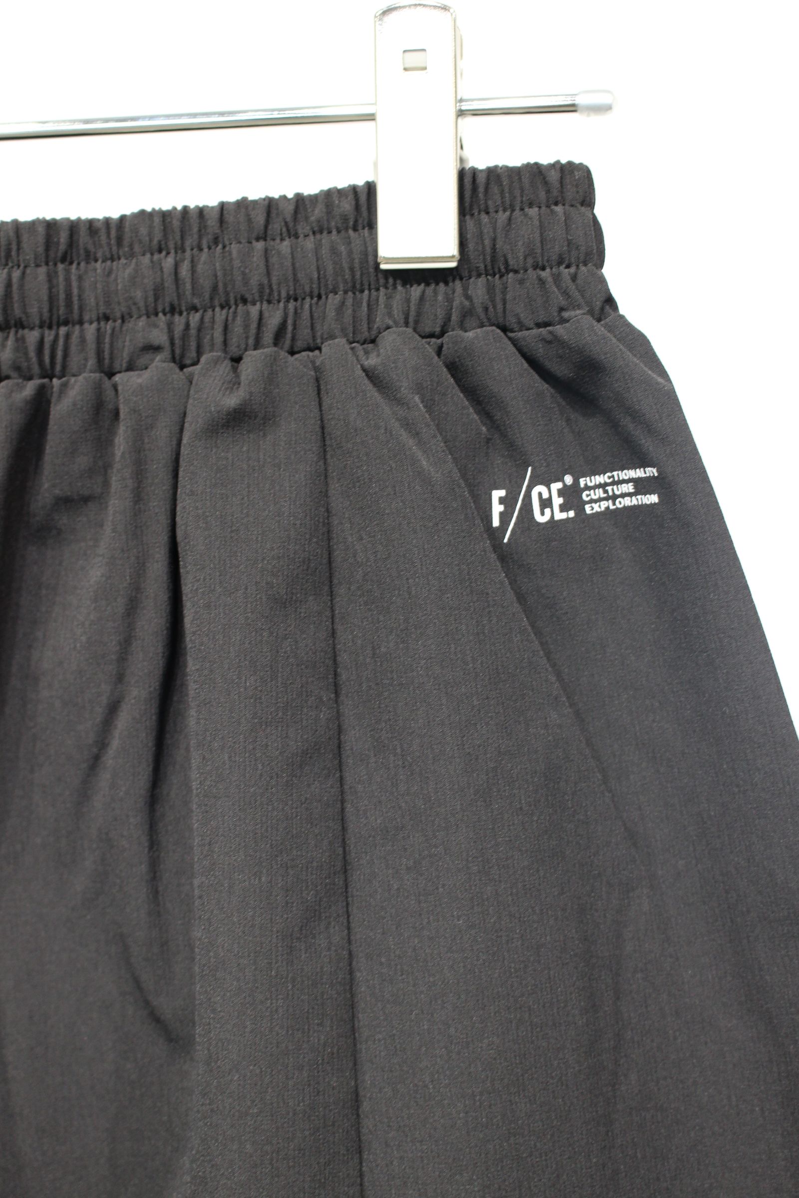 AMPHIBIOUS SHORTS | Black | リラックスショーツ