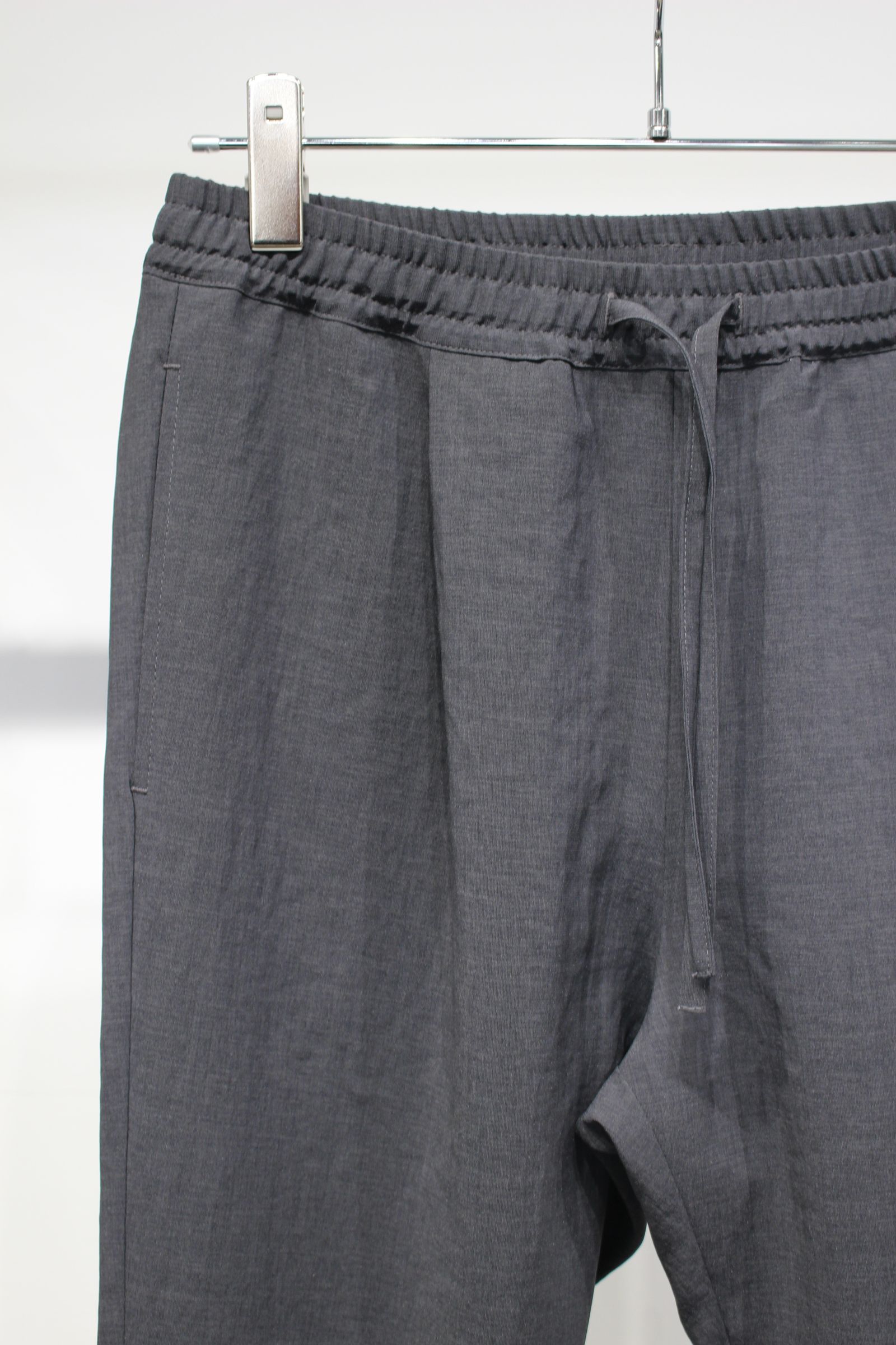 SHARI PANTS | CHAMBRAY BLACK | イージーパンツ